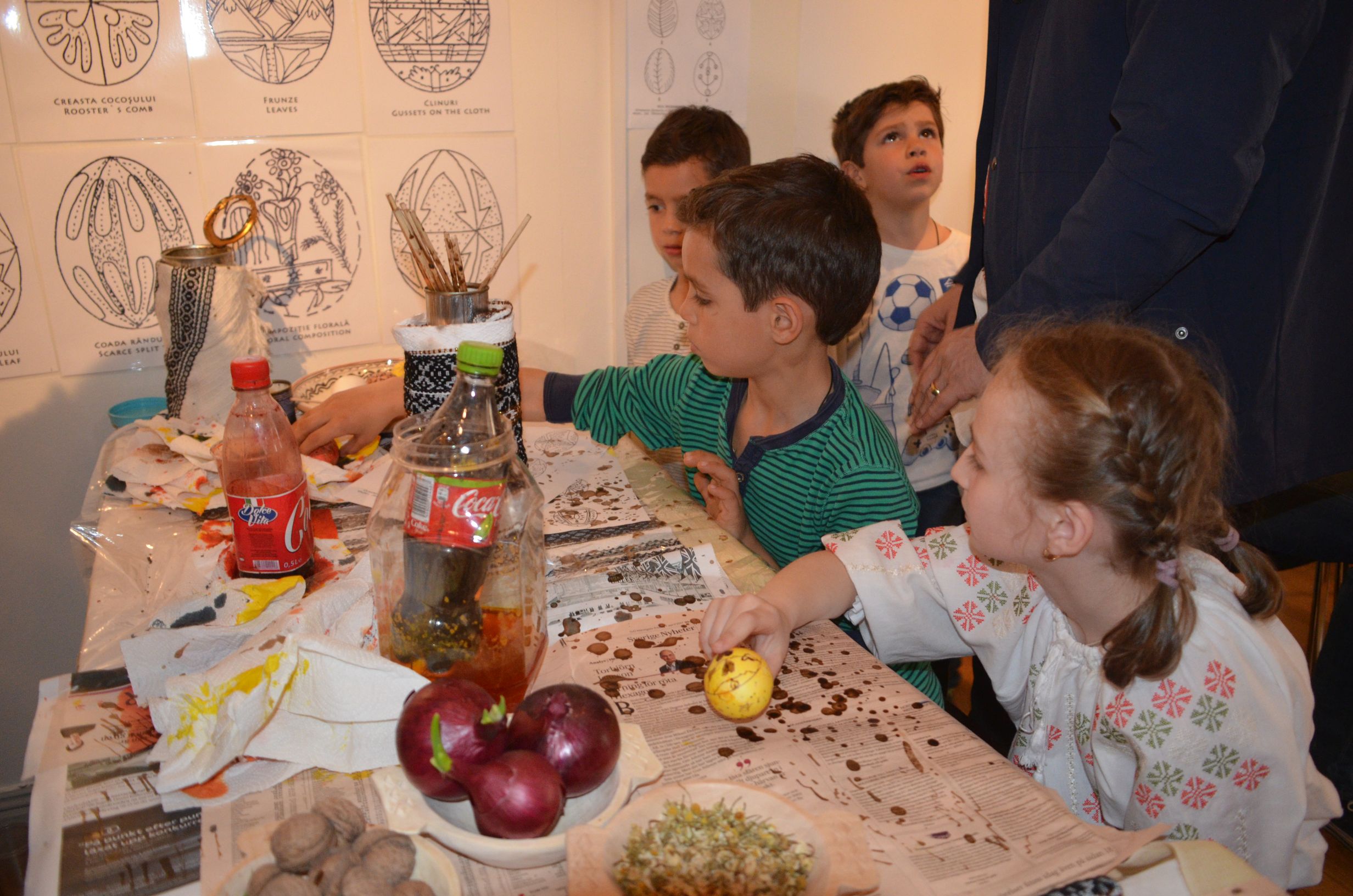 Expoziție de icoane şi ouă încondeiate, la Stockholm Expoziție de icoane şi ouă încondeiate, la Stockholm