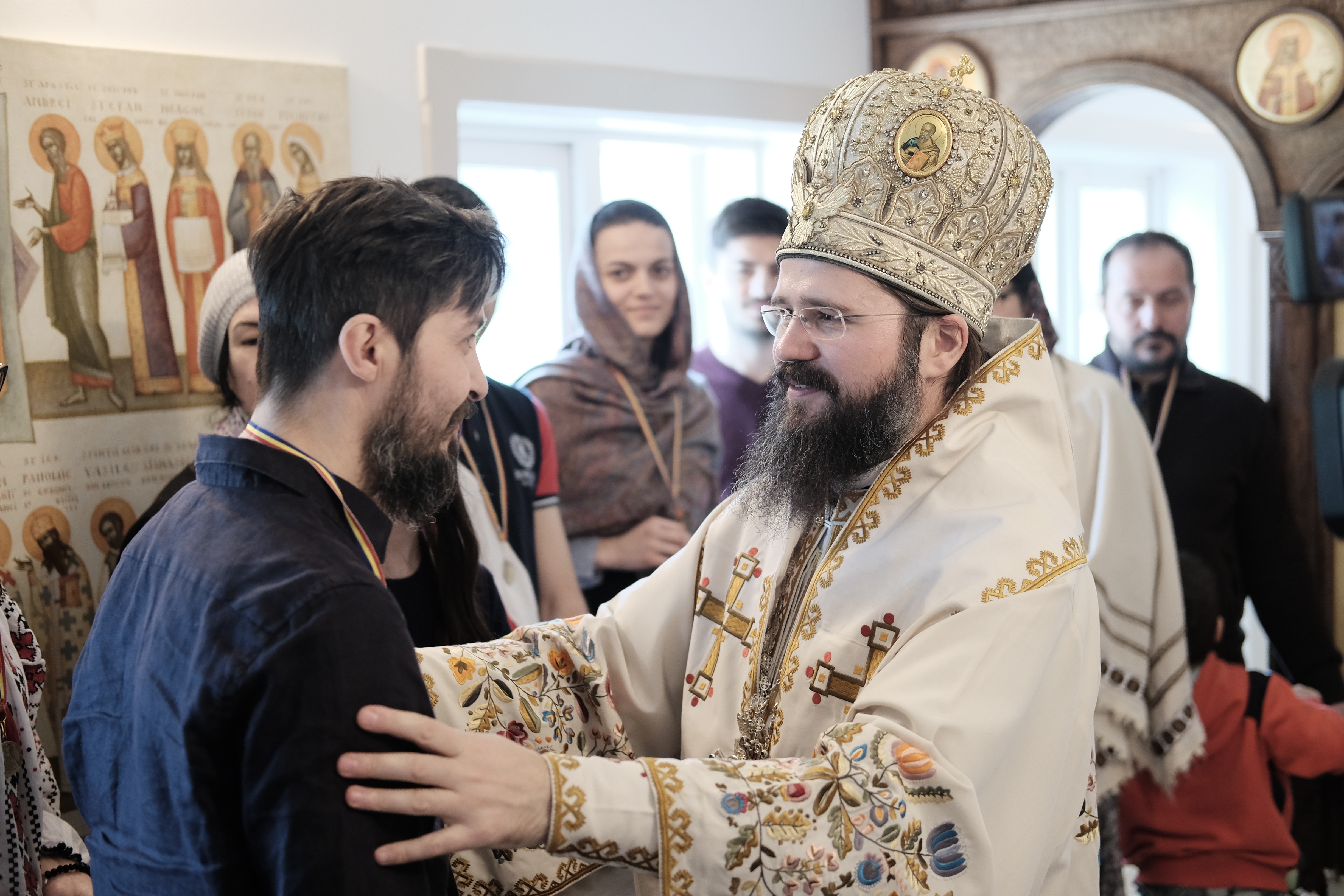 Preasfințitul Părinte Episcop Macarie: „Bucuria Învierii se păstrează în măsura în care avem această bunăvoință spre slujire și spre părtășia cu ceilalți, în Biserică” Preasfințitul Părinte Episcop Macarie: „Bucuria Învierii se păstrează în măsura în care avem această bunăvoință spre slujire și spre părtășia cu ceilalți, în Biserică”