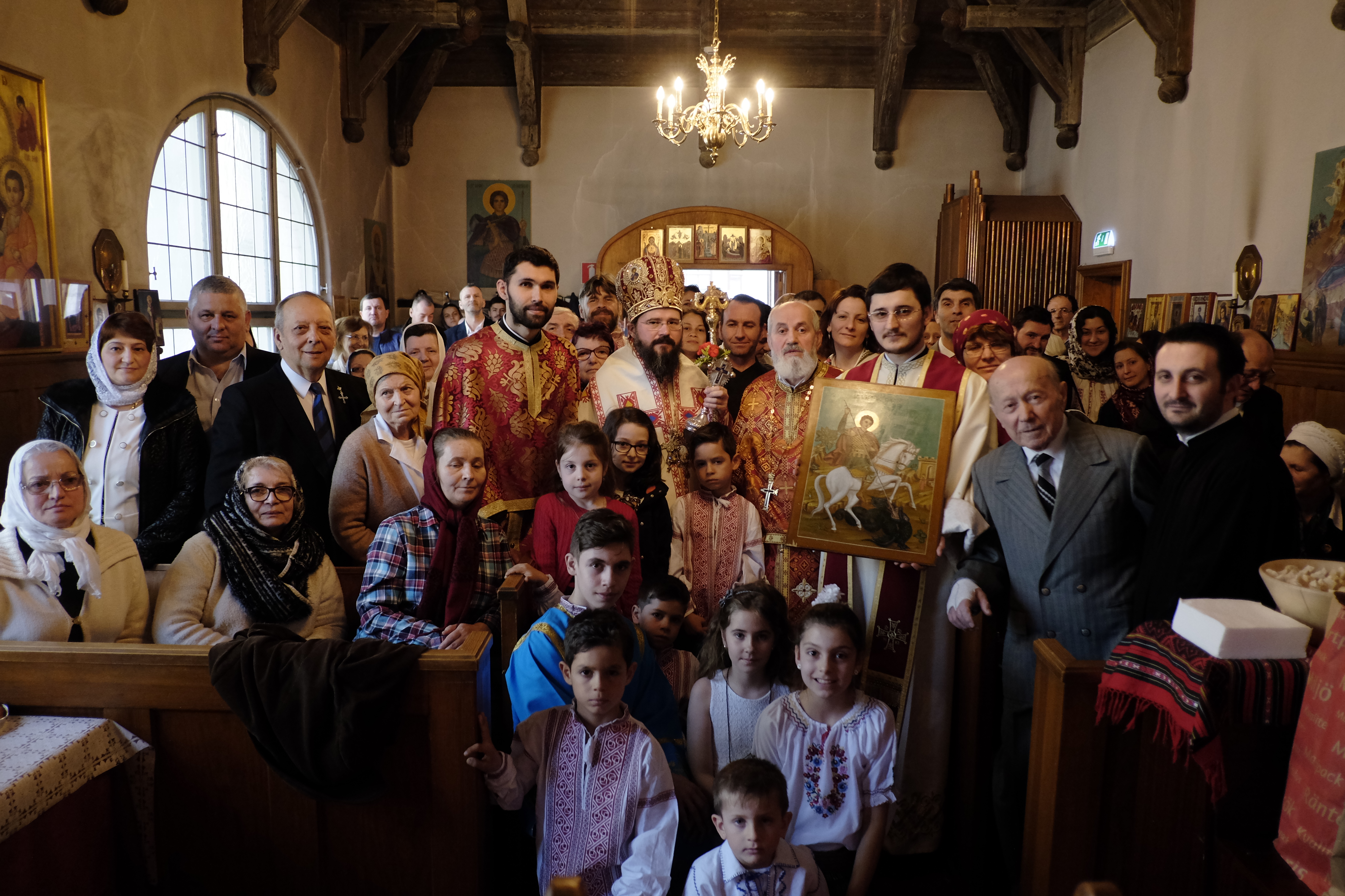 Preasfințitul Părinte Episcop Macarie: „Bucuria Învierii se păstrează în măsura în care avem această bunăvoință spre slujire și spre părtășia cu ceilalți, în Biserică” Preasfințitul Părinte Episcop Macarie: „Bucuria Învierii se păstrează în măsura în care avem această bunăvoință spre slujire și spre părtășia cu ceilalți, în Biserică”