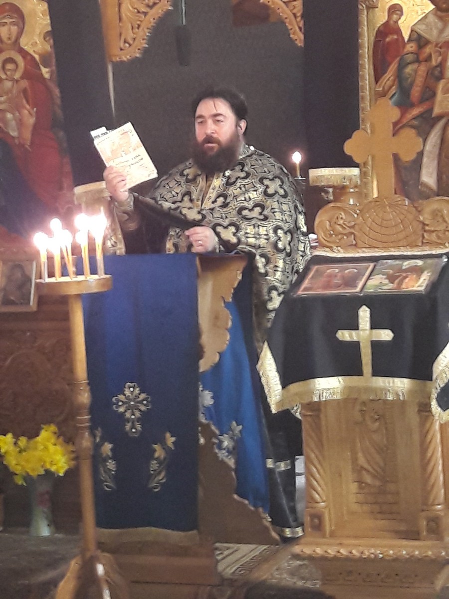 Comemorarea bucovinenilor căzuți la masacrul de la Fântâna Albă, la Parohia Breazu