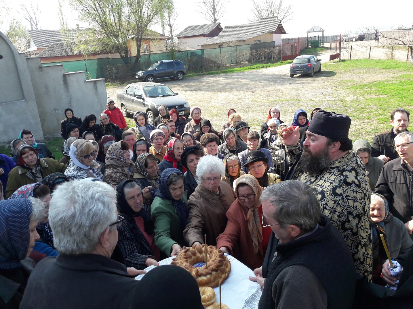 Comemorarea bucovinenilor căzuți la masacrul de la Fântâna Albă, la Parohia Breazu