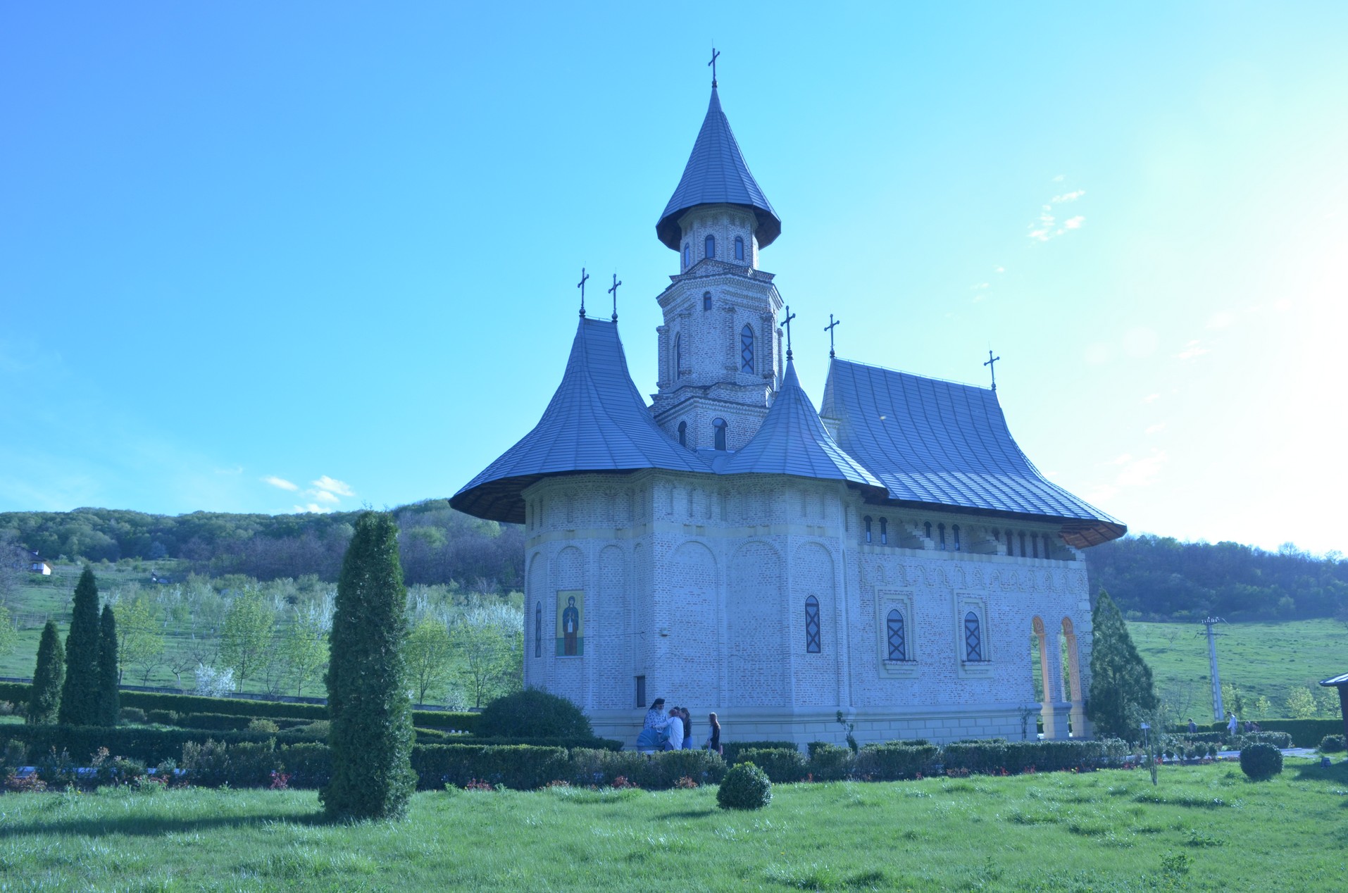 Denia celor 12 Evanghelii, oficiată de IPS Mitropolit Teofan la Mănăstirea Vlădiceni