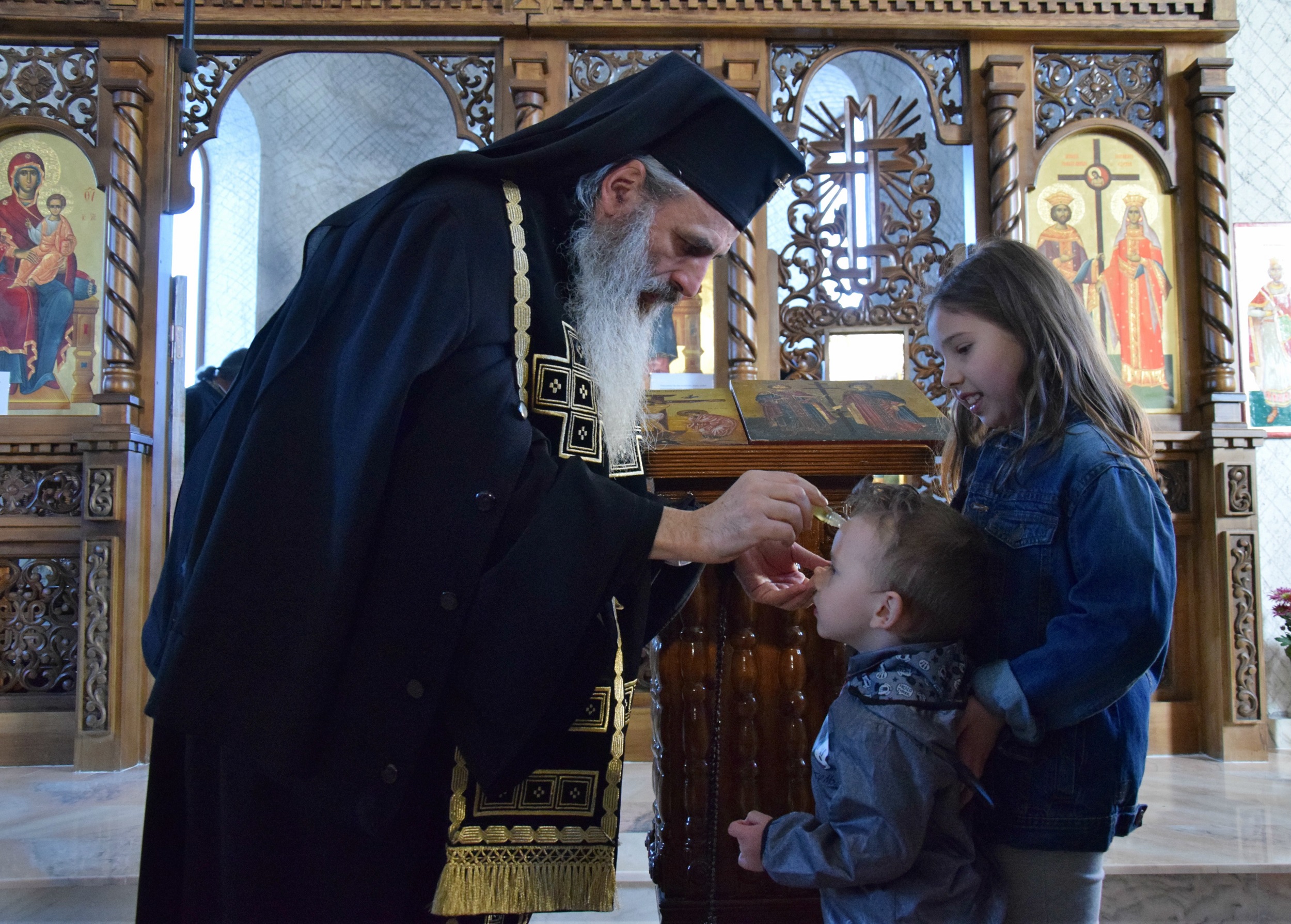 Denie arhierească la Iași: „Fără candela milosteniei aprinsă, un suflet nu poate fi fecioară”