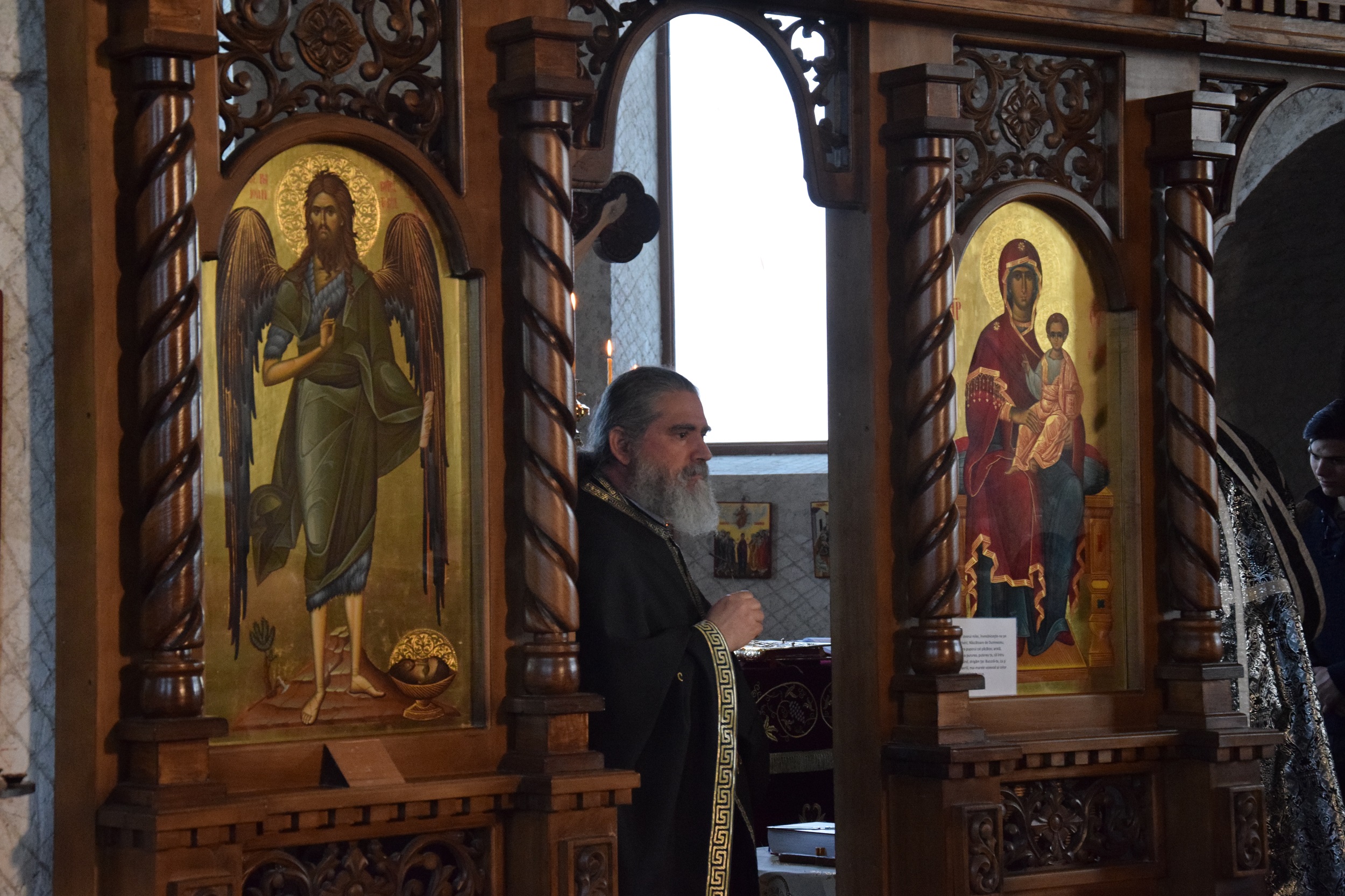 Denie arhierească la Iași: „Fără candela milosteniei aprinsă, un suflet nu poate fi fecioară”