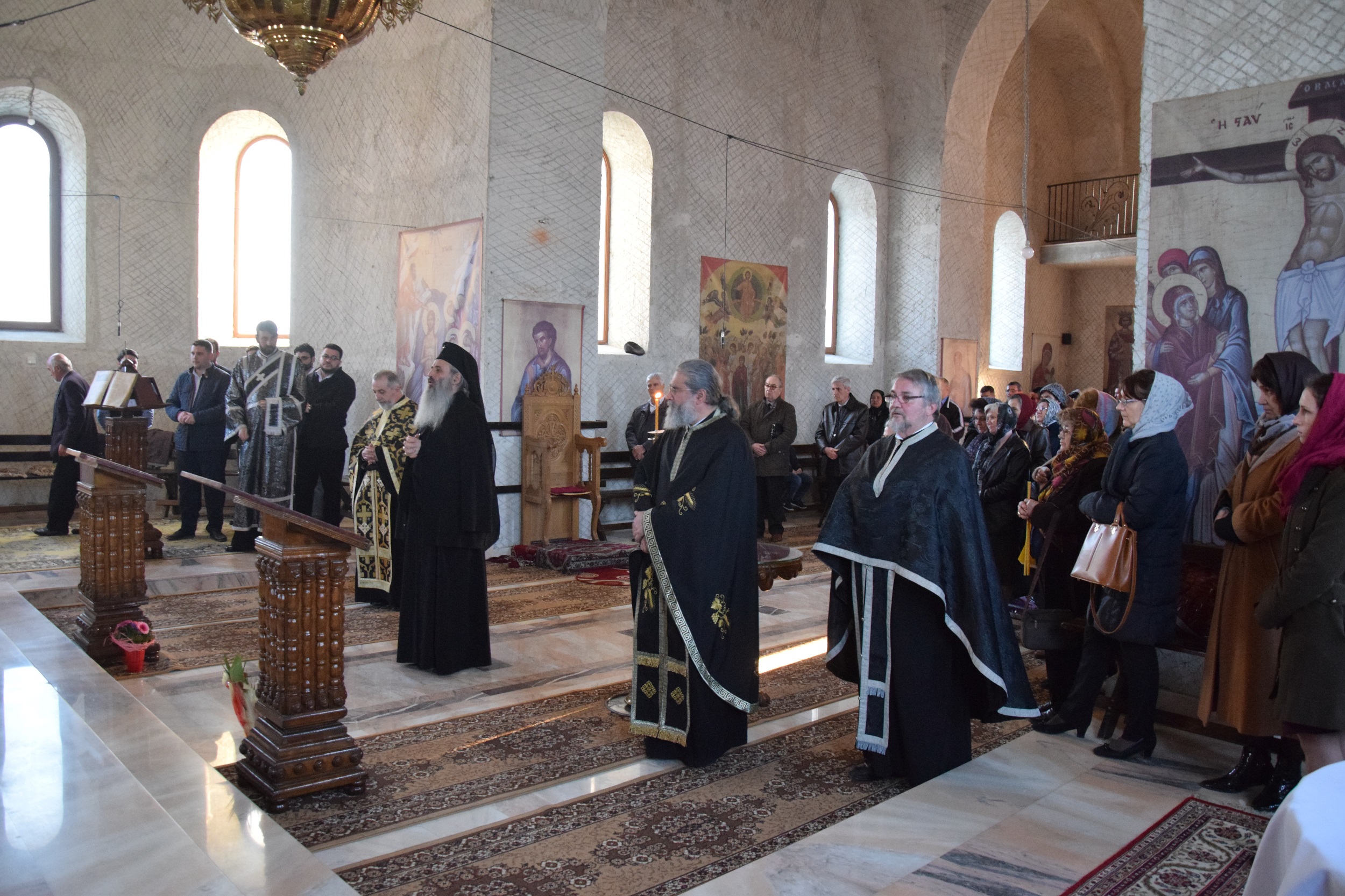 Denie arhierească la Iași: „Fără candela milosteniei aprinsă, un suflet nu poate fi fecioară”