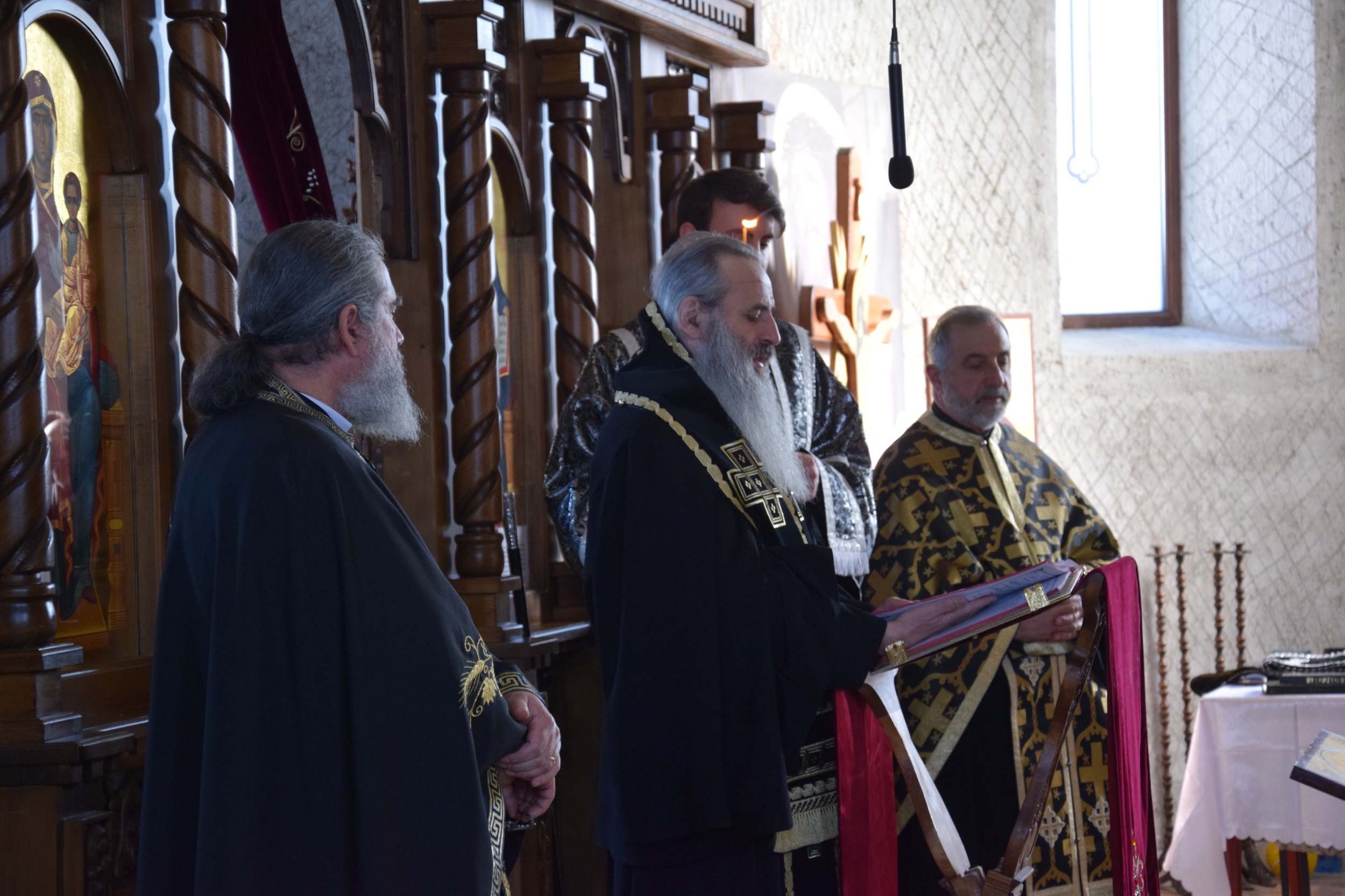 Denie arhierească la Iași: „Fără candela milosteniei aprinsă, un suflet nu poate fi fecioară”