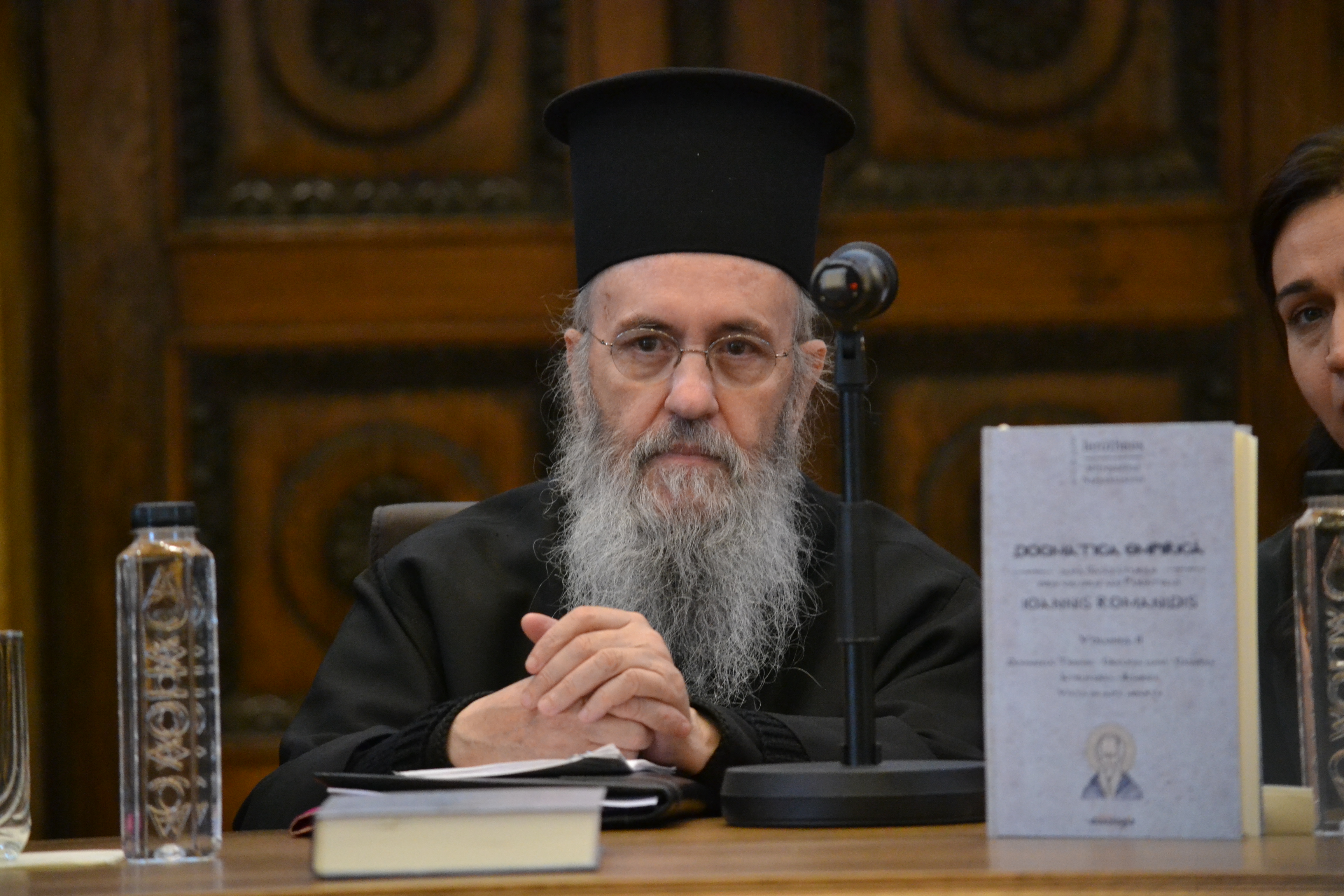 Lansare de carte în prezenţa autorului, Înaltpreasfinţitul Ierótheos Vlachos: „Două volume care dau mărturie despre experienţa vie a vieţii Bisericii“ Lansare de carte în prezenţa autorului, Înaltpreasfinţitul Ierótheos Vlachos: „Două volume care dau mărturie despre experienţa vie a vieţii Bisericii“