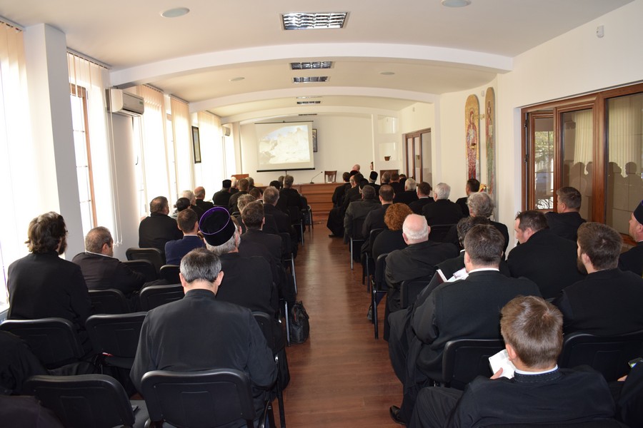 Părintele Viorel Sevastre şi-a încheiat activitatea de paroh