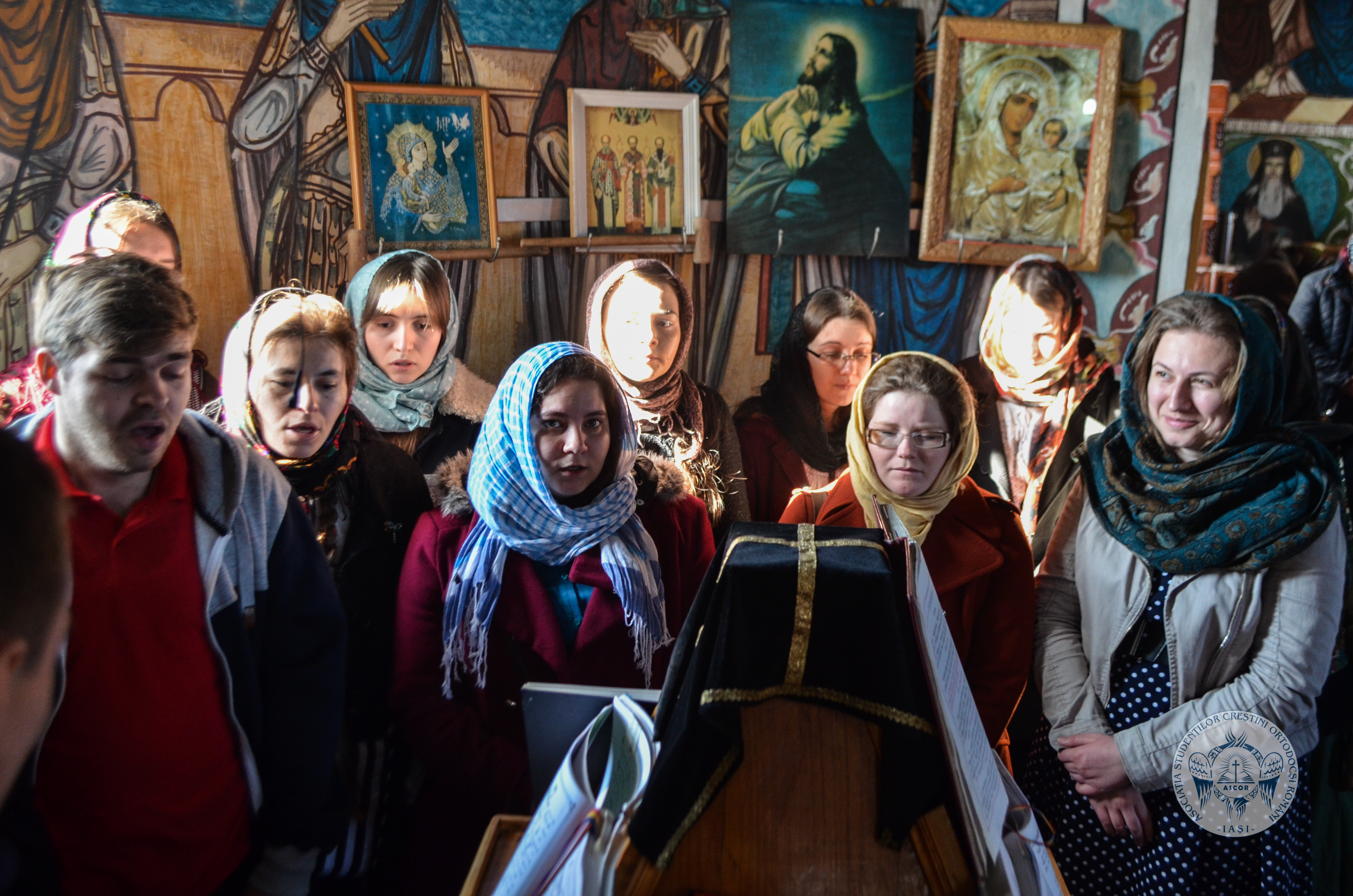 Corul misionar „Învierea“ al ASCOR Iaşi, la Cărbunari Corul misionar „Învierea“ al ASCOR Iaşi, la Cărbunari