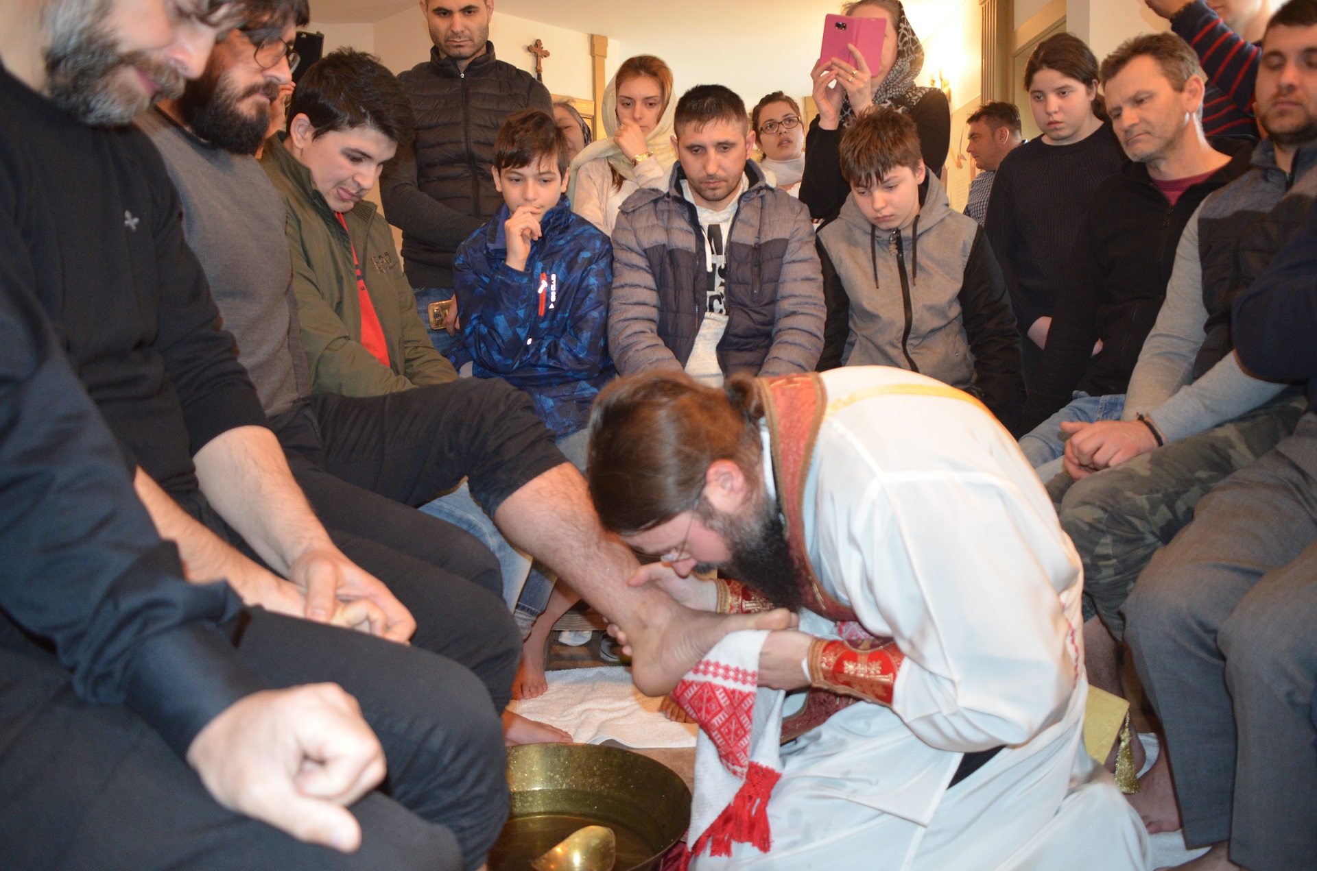 În Joia Mare la Stockholm, Preasfințitul Părinte Episcop Macarie a săvârșit Randuiala spălării picioarelor