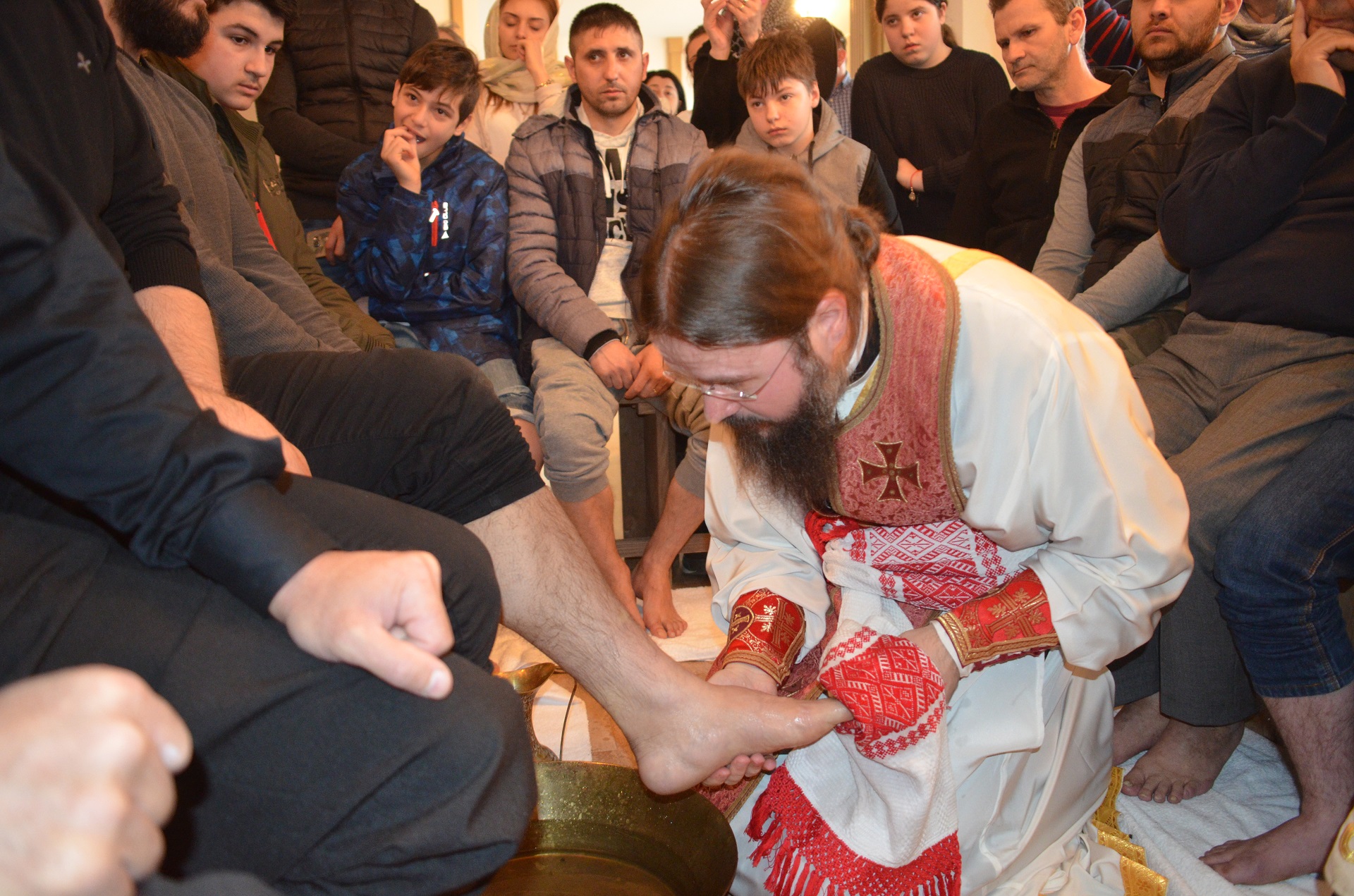 În Joia Mare la Stockholm, Preasfințitul Părinte Episcop Macarie a săvârșit Randuiala spălării picioarelor