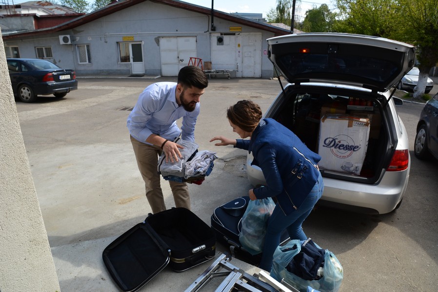 Credincioşi din Italia, implicaţi în acte caritabile la Iaşi prin proiectul „Grăuntele de lumină“