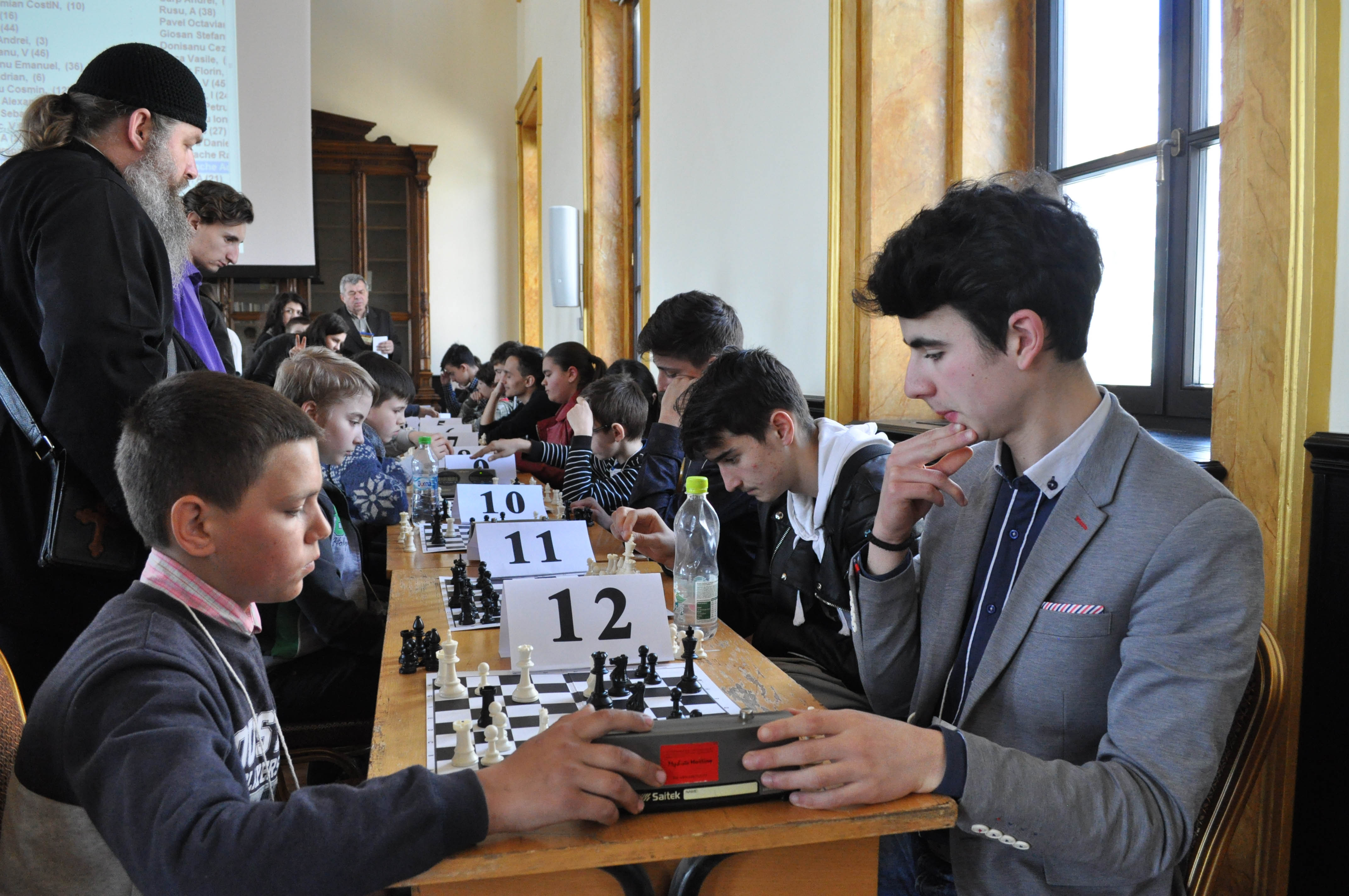 (Video) Concursul A.T.O.R. „Tânărul șahist”