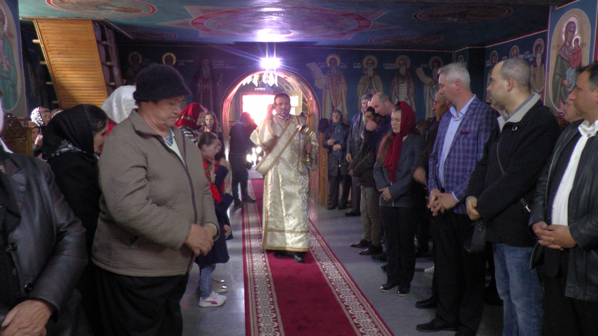 Hramul „Învierea Domnului“, serbat prin Liturghii arhiereşti