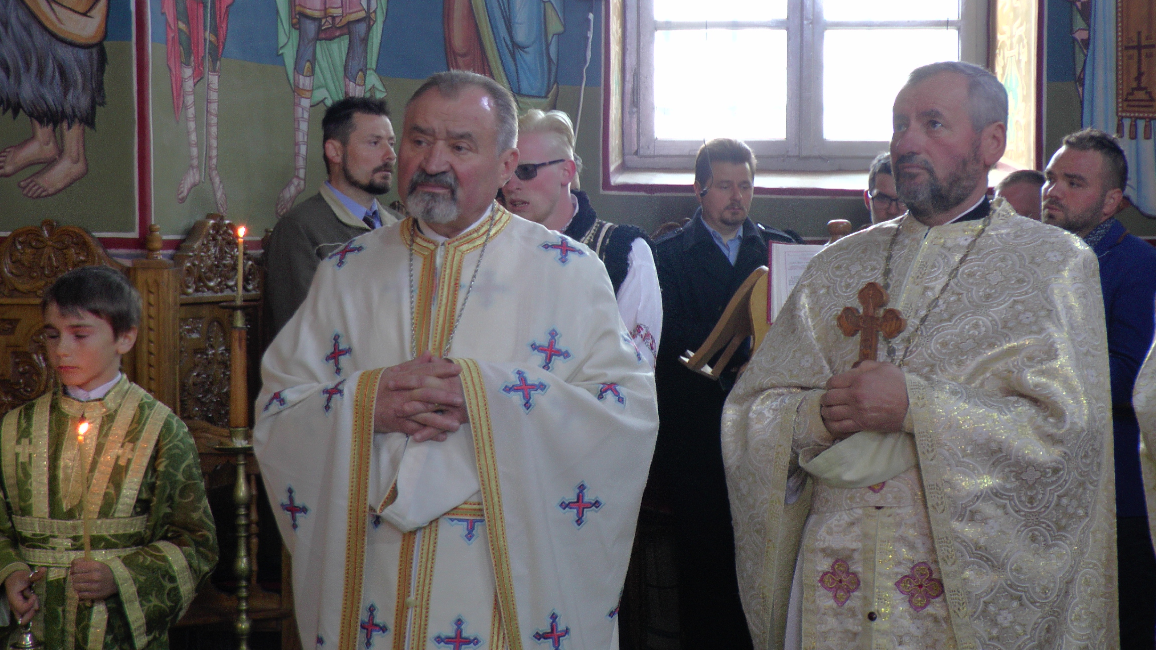 Hramul „Învierea Domnului“, serbat prin Liturghii arhiereşti