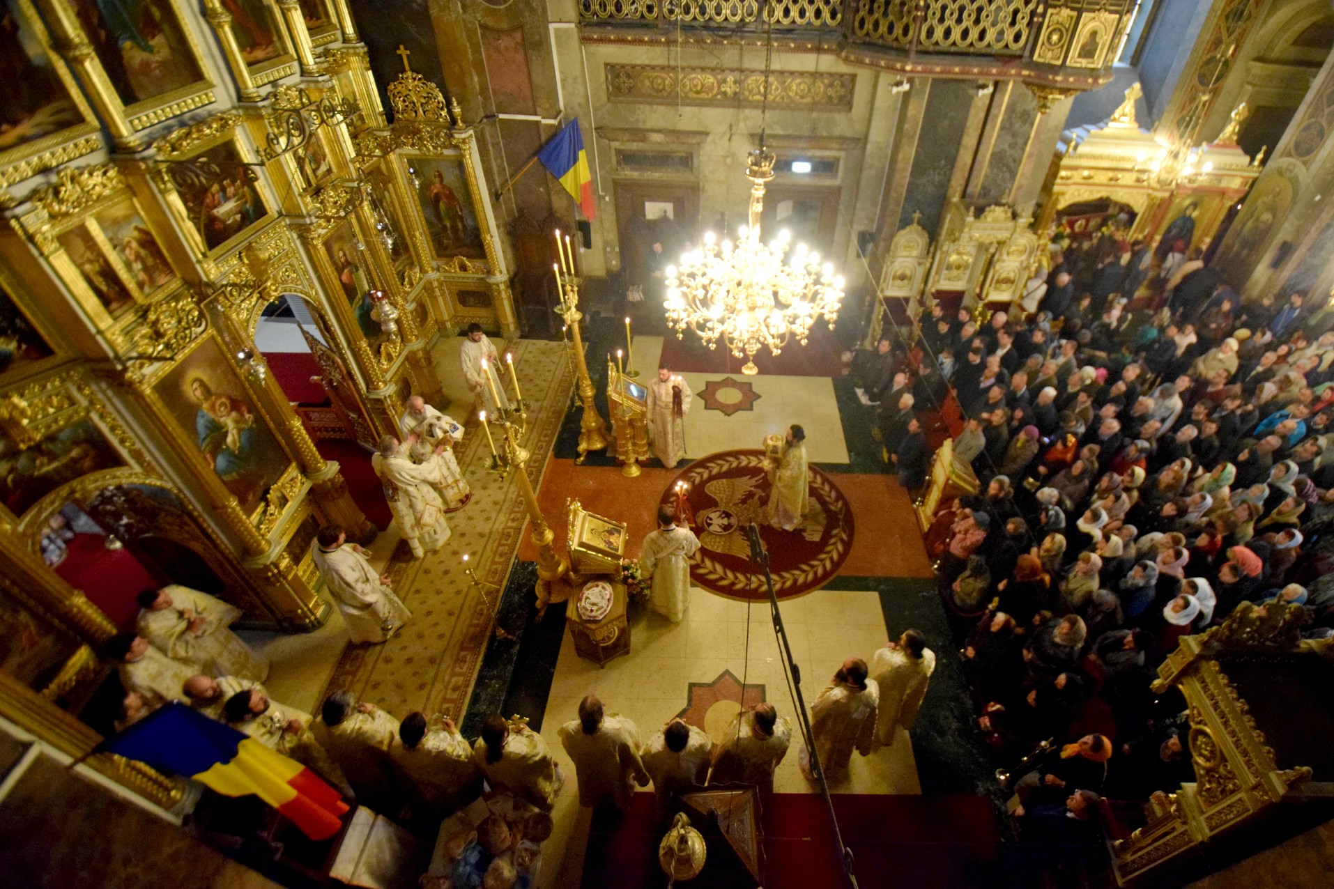 Mitropolitul Hierotheos Vlachos, la Iași: „Dumnezeu locuiește în inimile prietenilor Săi”