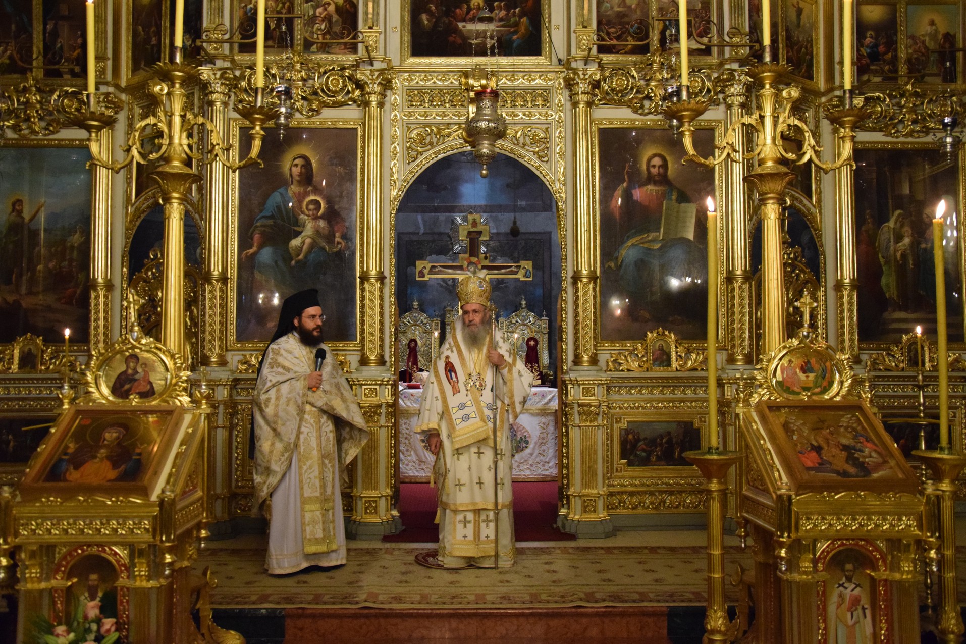 Mitropolitul Hierotheos Vlachos, la Iași: „Dumnezeu locuiește în inimile prietenilor Săi”