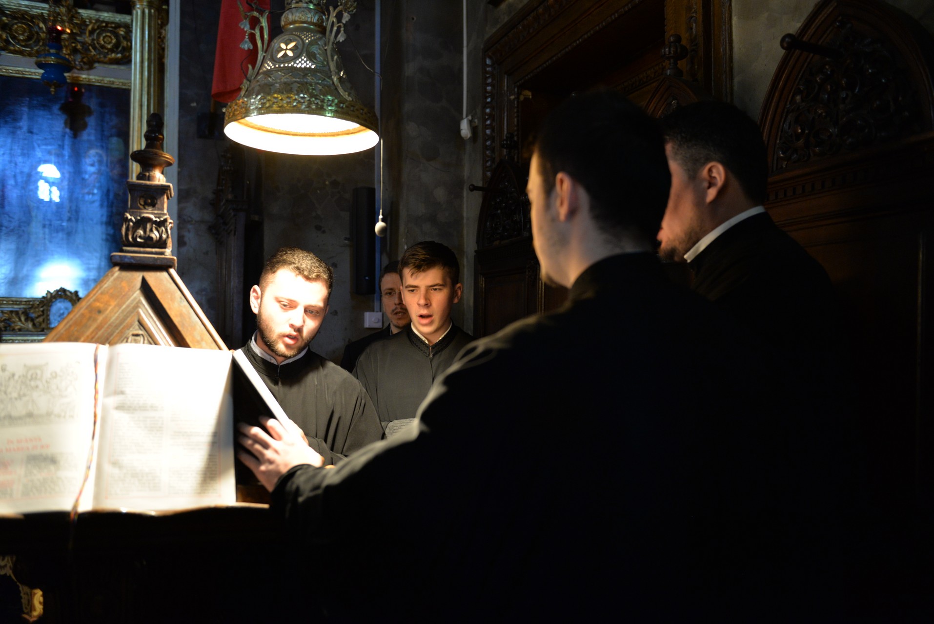 Părintele Mitropolit Teofan: „Viața creștină înseamnă calea smereniei și calea Sfintei Împărtășanii” Părintele Mitropolit Teofan: „Viața creștină înseamnă calea smereniei și calea Sfintei Împărtășanii”