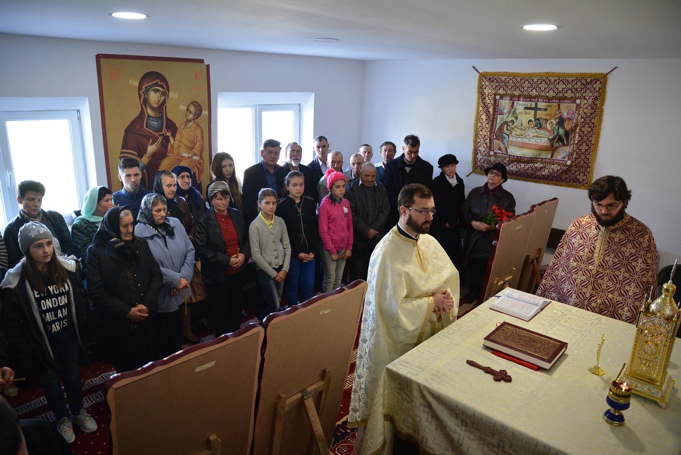 „Aveţi şansa de a deveni ctitori de biserică“