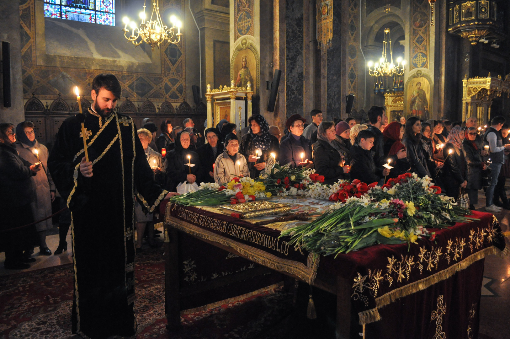 (Video) Prohodul Domnului la Catedrala din Iași