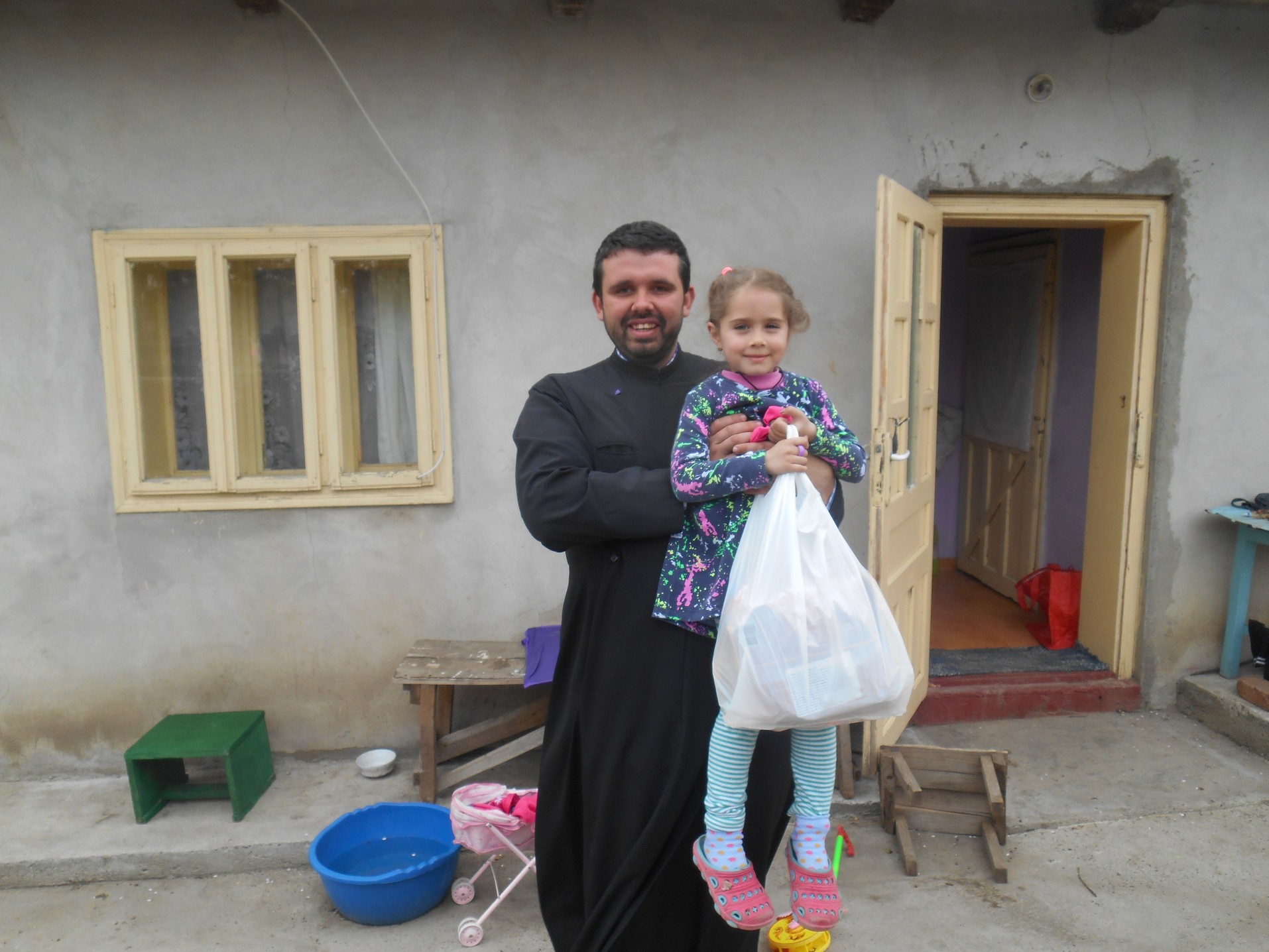 Proiect misionar-filantropic „Dincolo de cuvinte”, în Parohiile Chișcăreni și Satu Nou