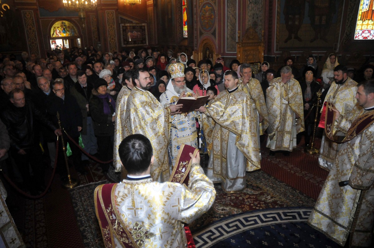 Foto: Liviu Maftei Pelerinaje în două biserici închinate Sfântului Gheorghe