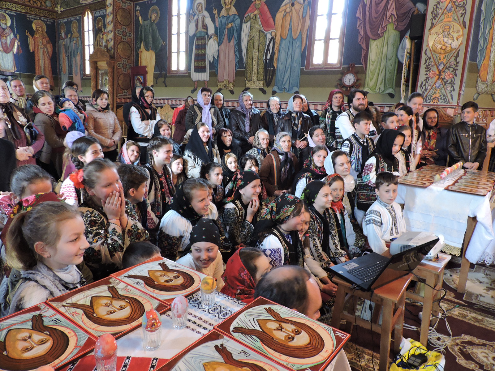 Bucuria Învierii Domnului mărturisită de copiii din Boboieşti