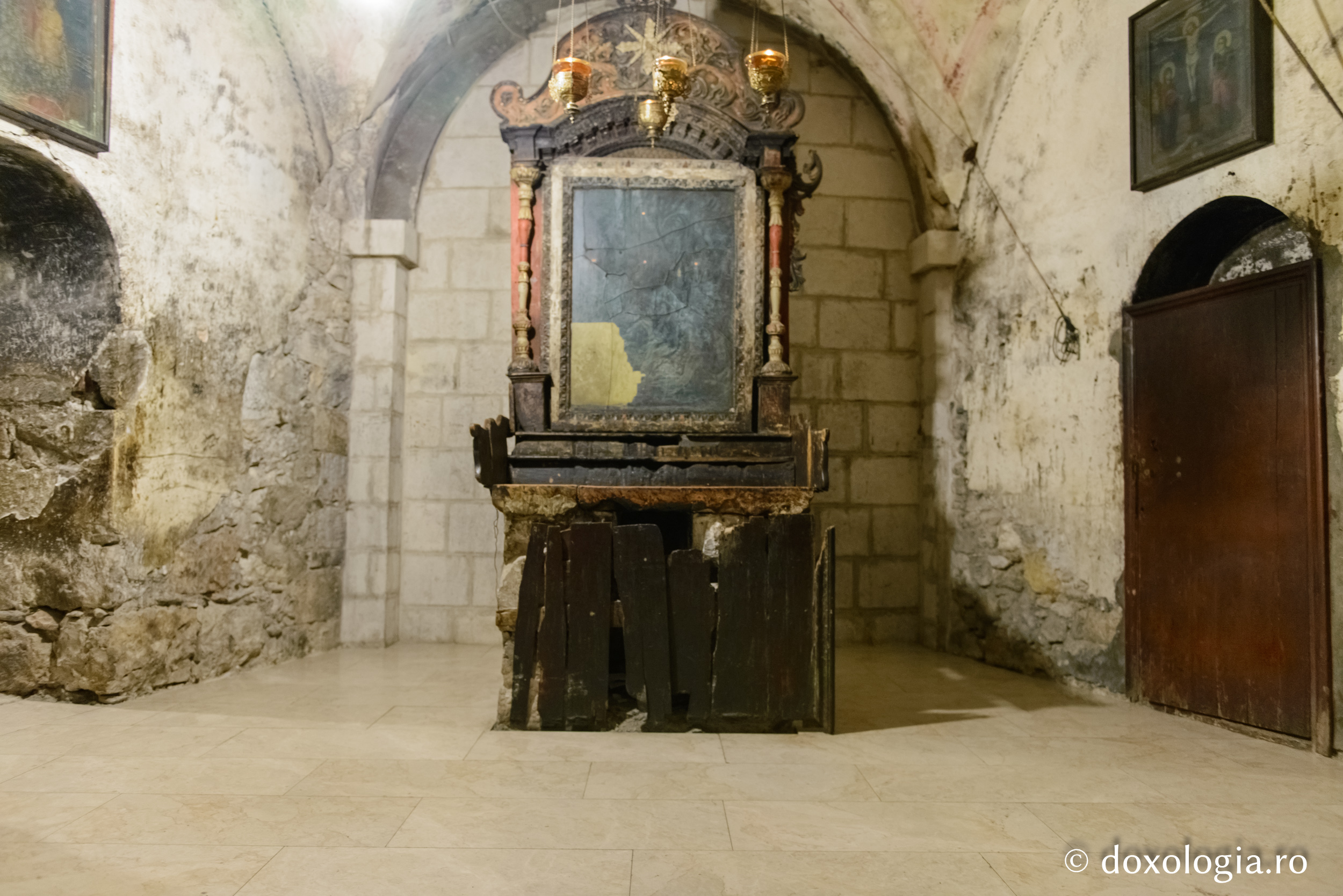 (Foto) Paraclisele din Biserica Sfântului Mormânt