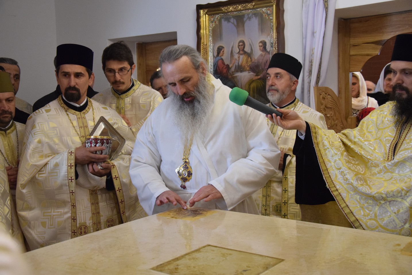 Biserica Spitalului „Dr. C. I. Parhon“ din Iaşi a fost sfinţită de IPS Mitropolit Teofan Biserica Spitalului „Dr. C. I. Parhon“ din Iaşi a fost sfinţită de IPS Mitropolit Teofan