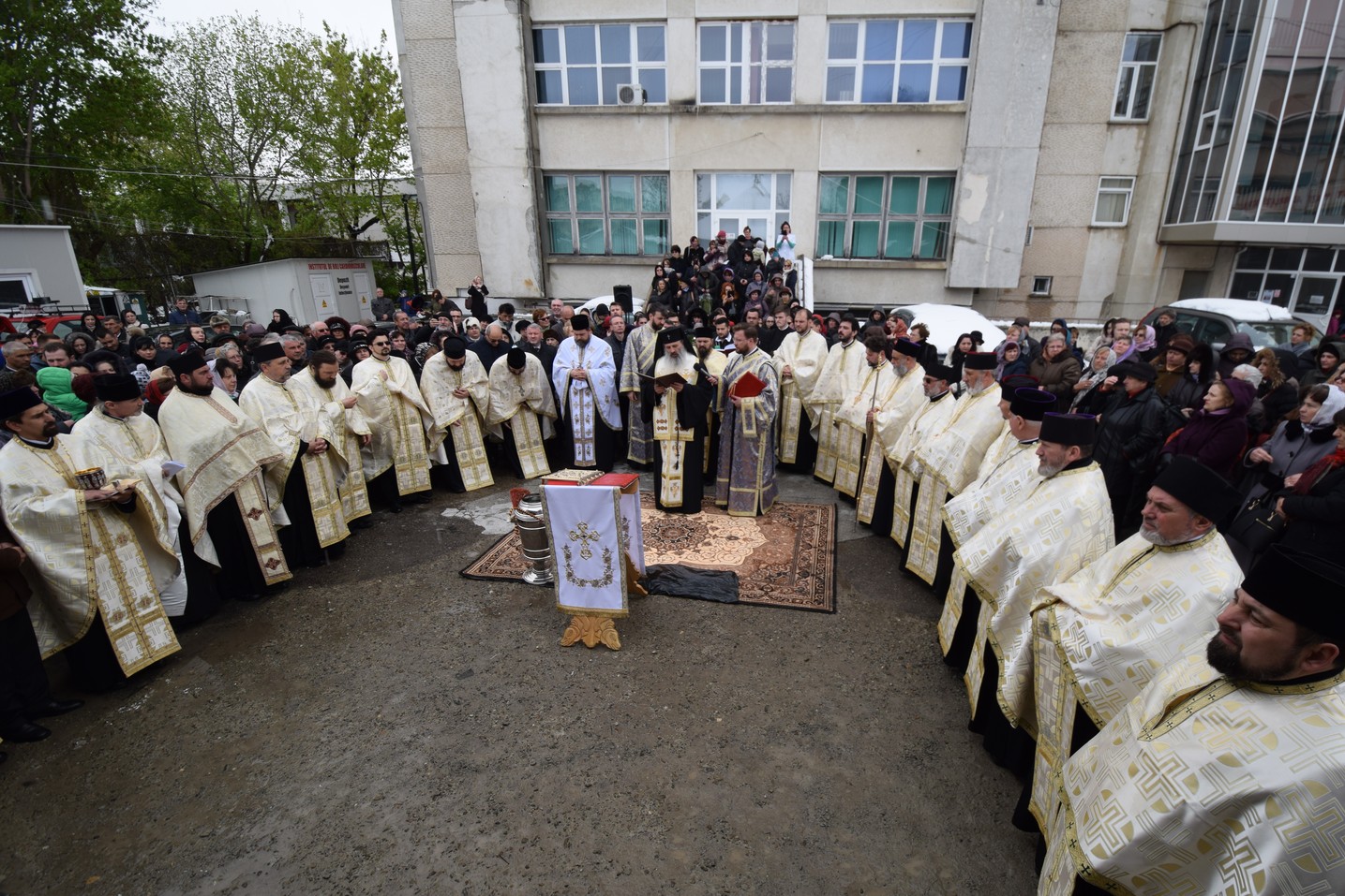 Biserica Spitalului „Dr. C. I. Parhon“ din Iaşi a fost sfinţită de IPS Mitropolit Teofan