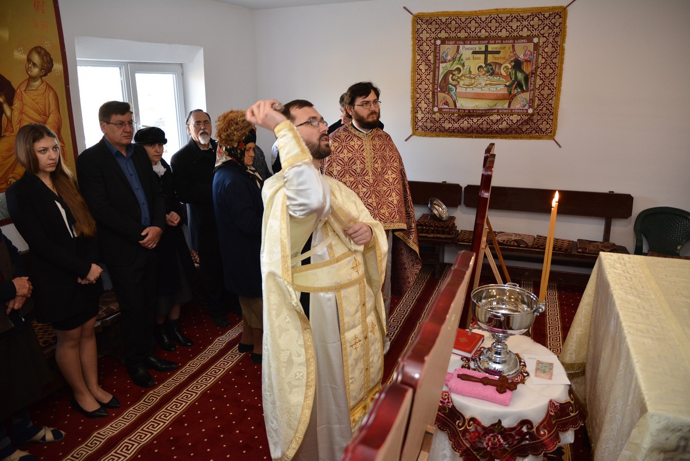 „Aveţi şansa de a deveni ctitori de biserică“