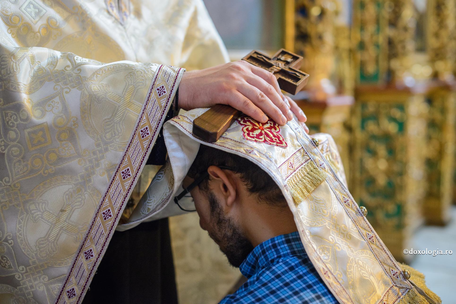 Putem birui patima desfrânării numai cerând ajutorul lui Dumnezeu