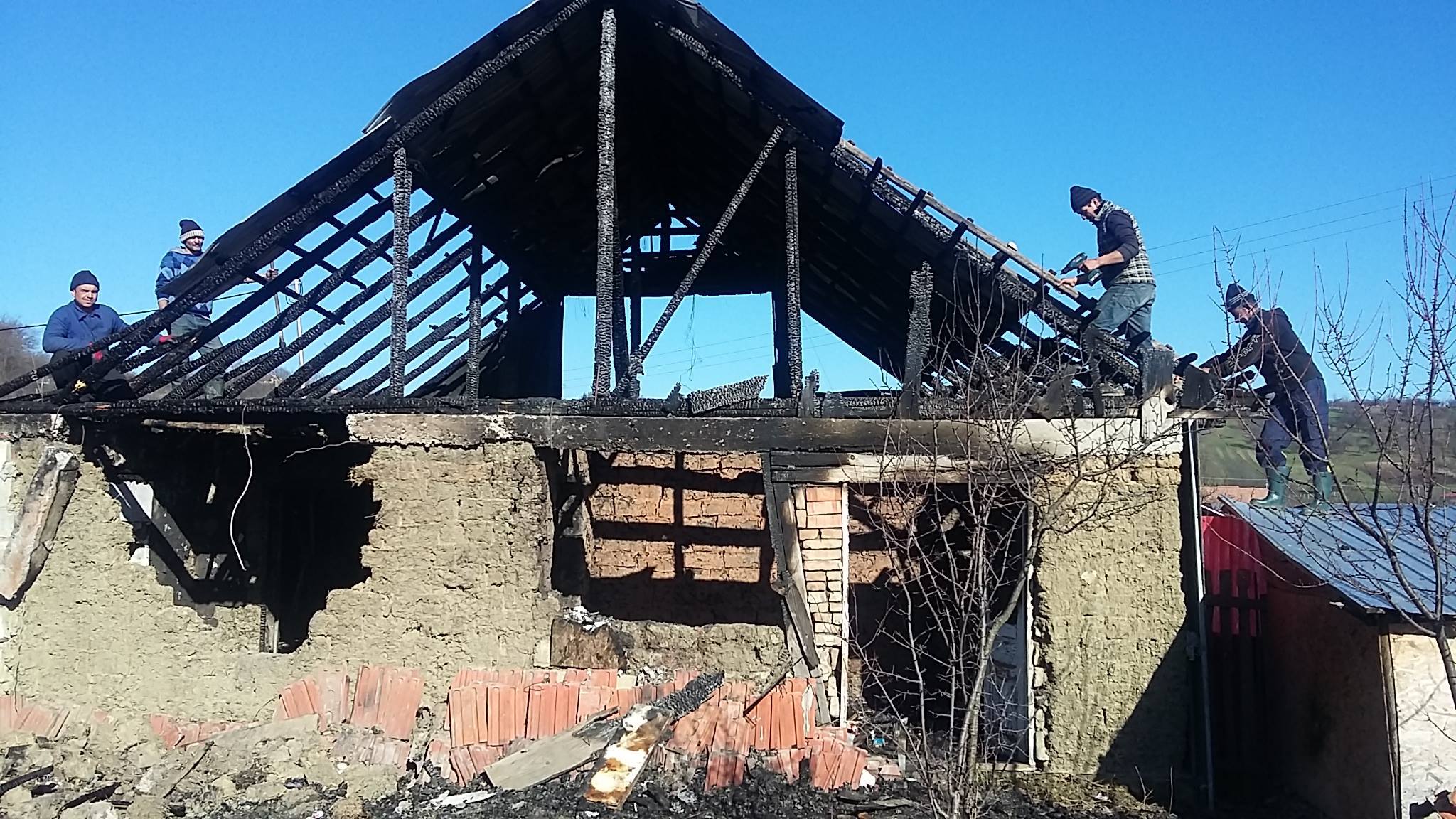 Ajutor pentru o familie greu încercată din Valea Şoşii Ajutor pentru o familie greu încercată din Valea Şoşii