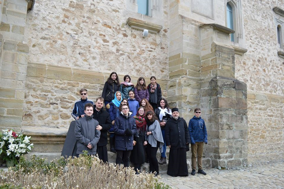 Membri ai ATOR Piatra Neamţ, pelerini în nordul Bucovinei