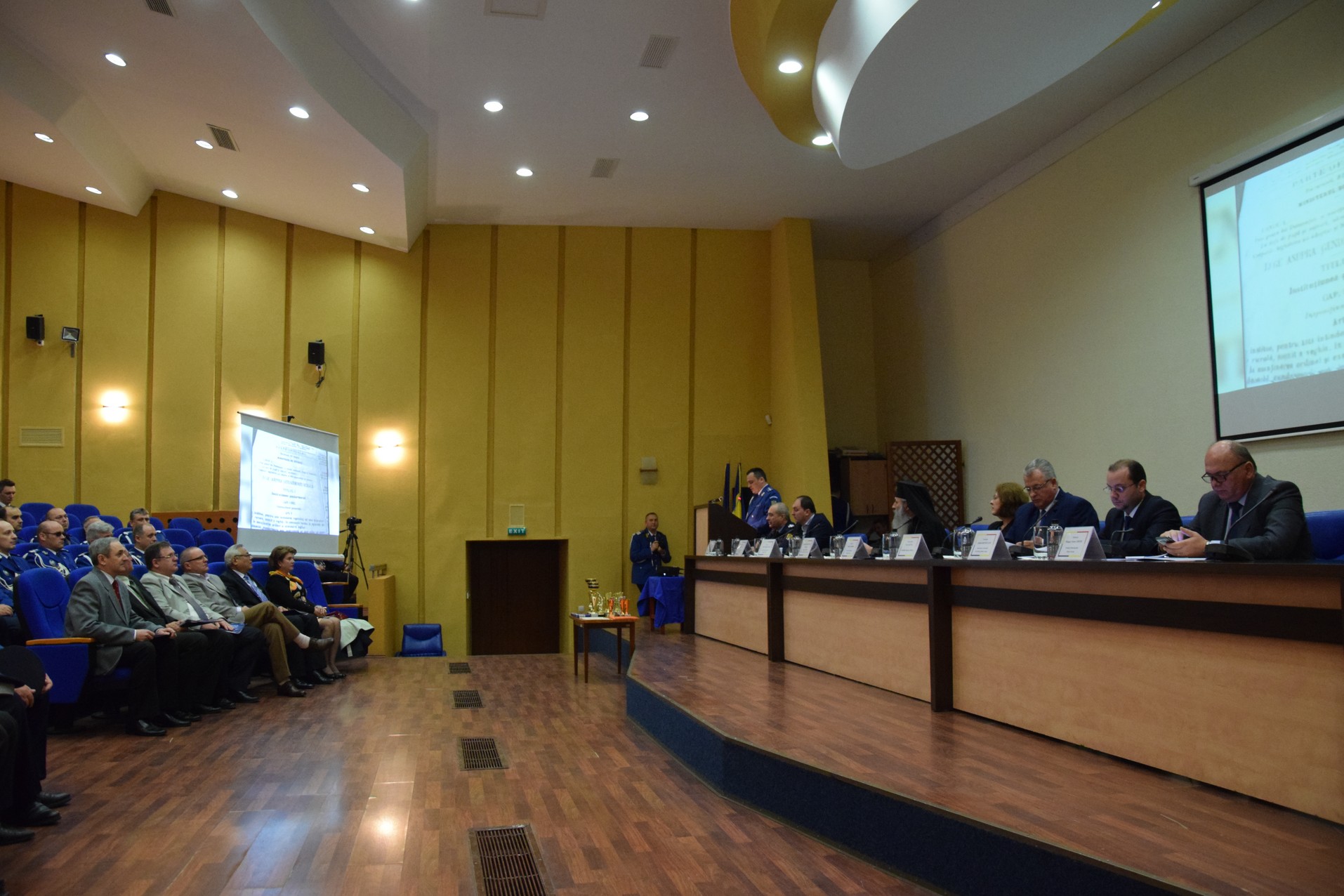 Părintele Mitropolit Teofan, prezent la Piatra Neamţ de Ziua Jandarmeriei Române Părintele Mitropolit Teofan, prezent la Piatra Neamţ de Ziua Jandarmeriei Române