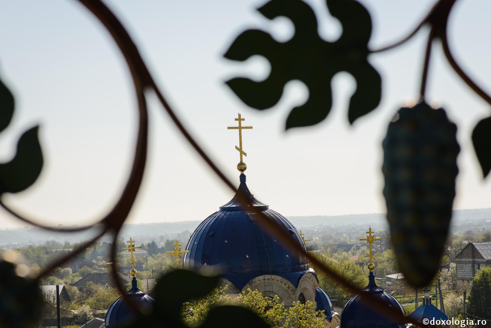 Foto: Oana Nechifor Noul-Neamț – una din cele mai mari mănăstiri din Republica Moldova (galerie FOTO)