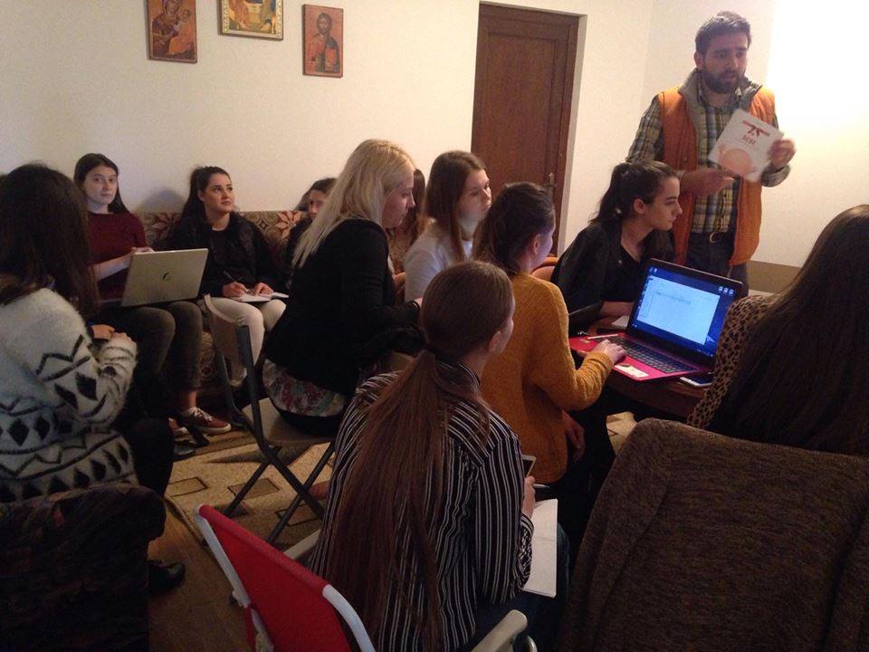 Studenţii de la Comunicare, în practică la Departamentul Pro Vita Iaşi