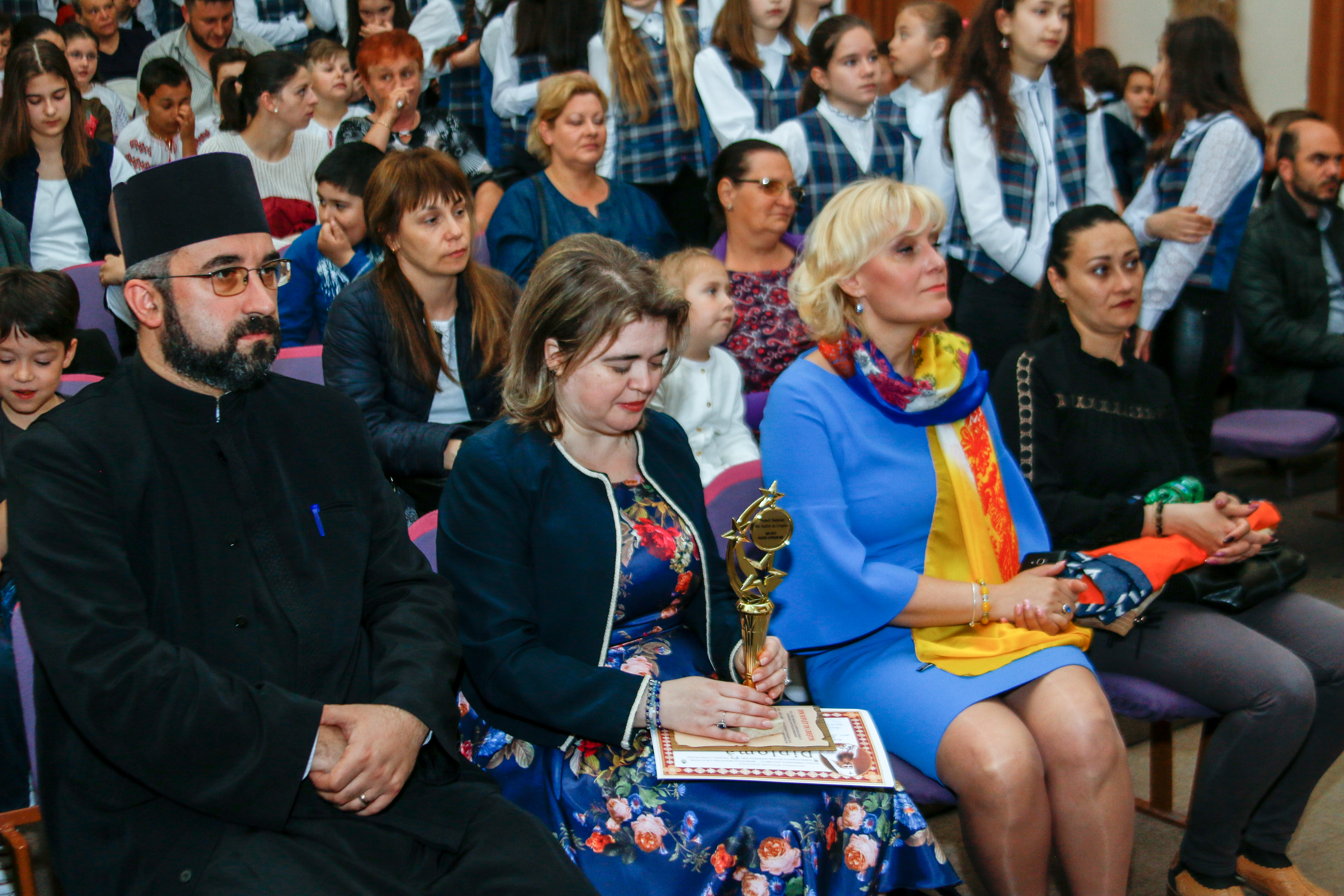 450 de participanţi în 8 ore de muzică la concursul „Din suflet de creştin“