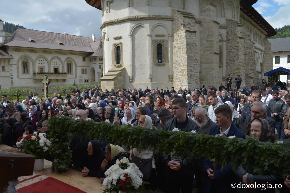 Prima Sfântă Liturghie în cinstea Sfântului Ierarh Iacob Putneanul, Mitropolitul Moldovei
