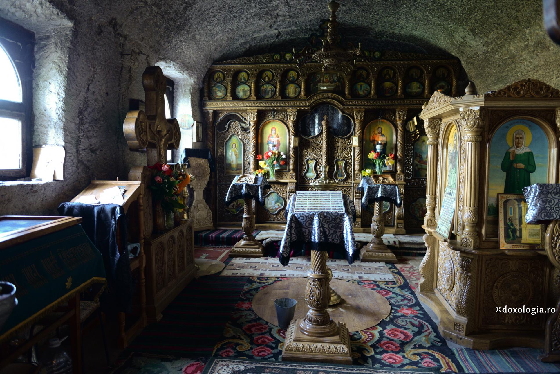 În toate bisericile se află Dumnezeu!