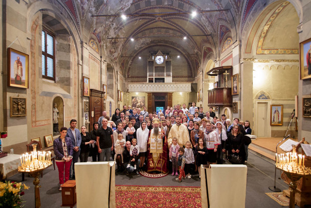 Preasfințitul Siluan, în Parohia „Sfinții Împărați Constantin și Elena” din Brescia I