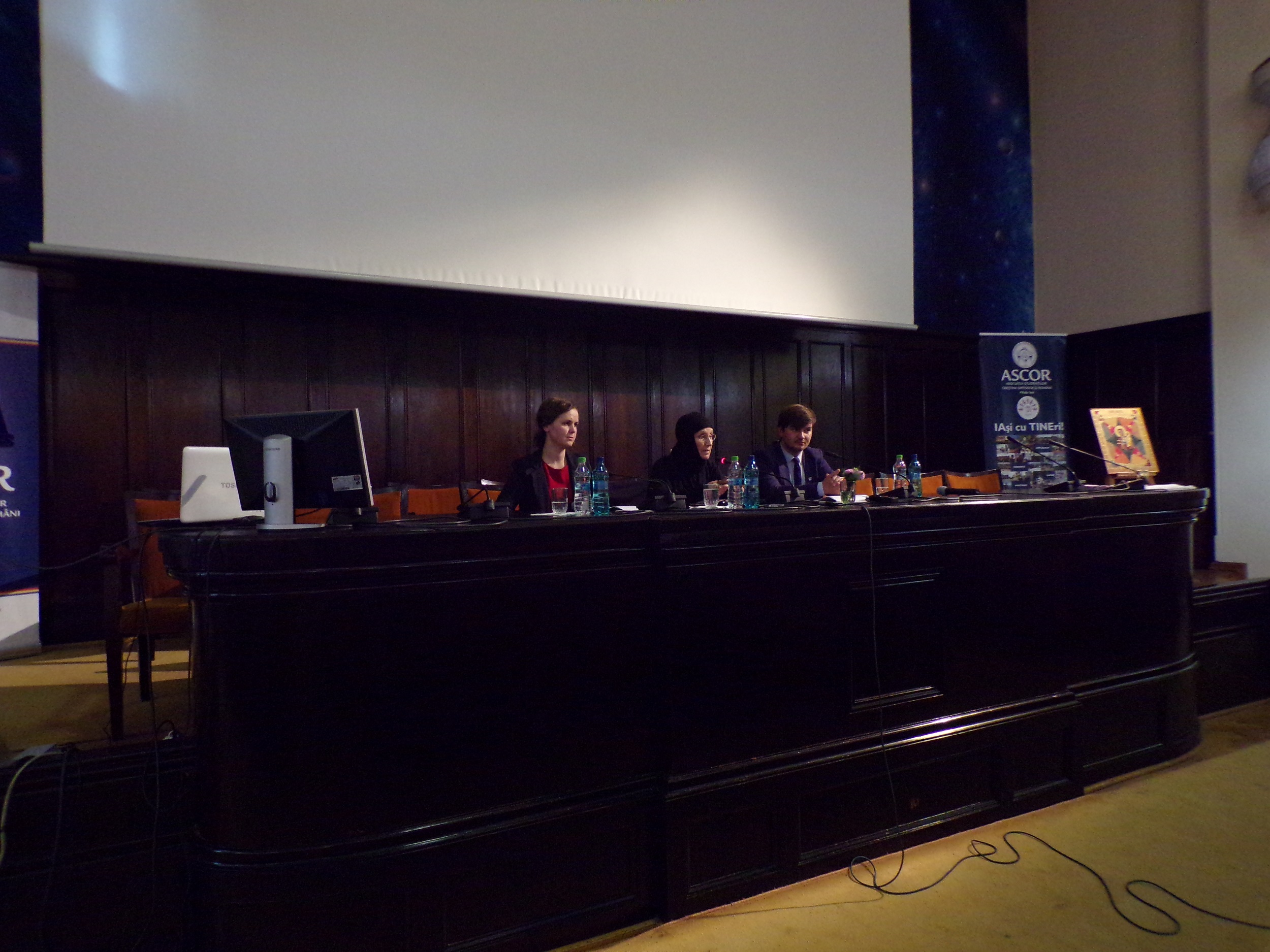 Conferință susținută de maica Siluana Vlad: „Iubirea şi dependenţa emoţională - cum le deosebim?“