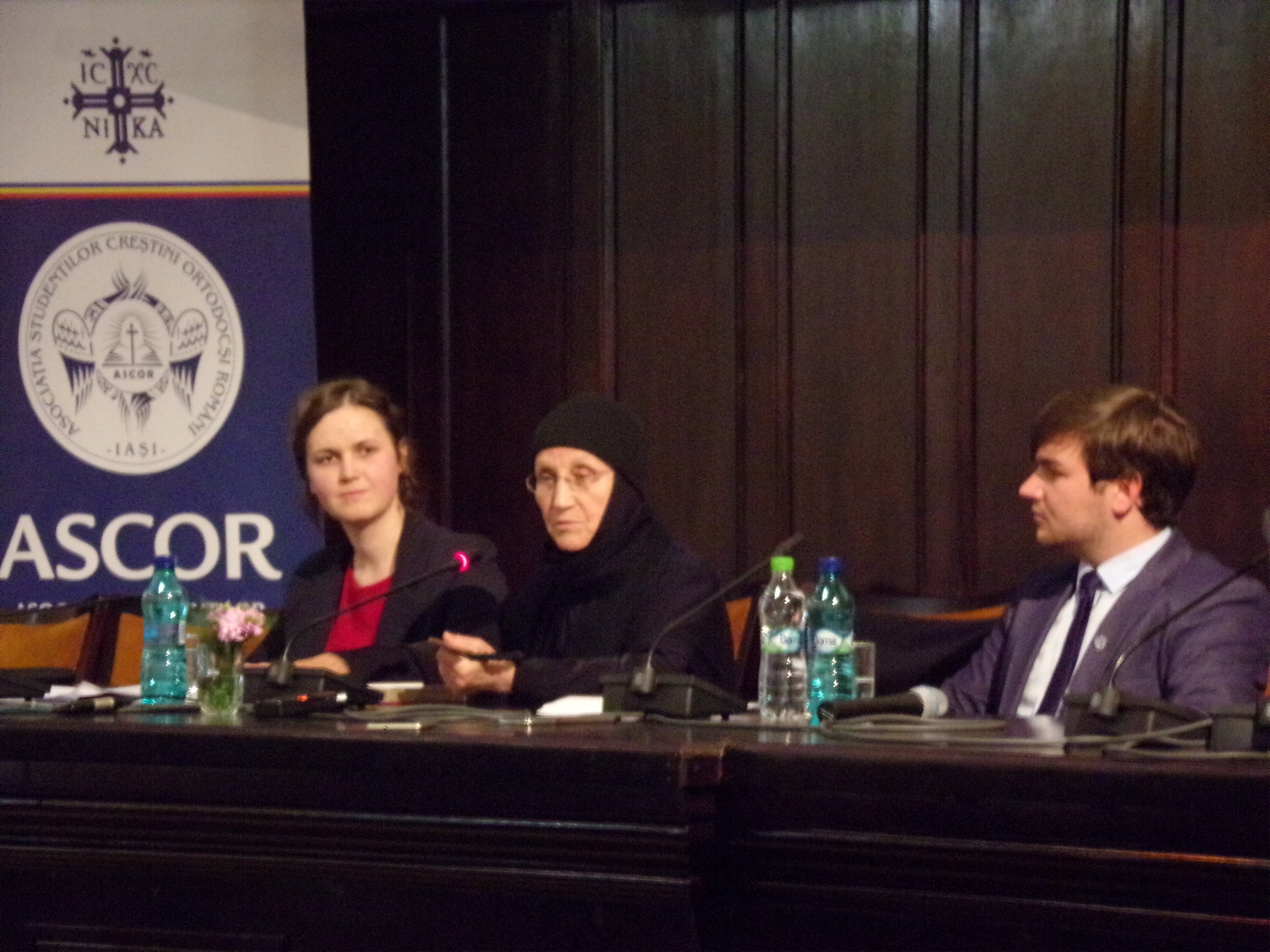 Conferință susținută de maica Siluana Vlad: „Iubirea şi dependenţa emoţională - cum le deosebim?“