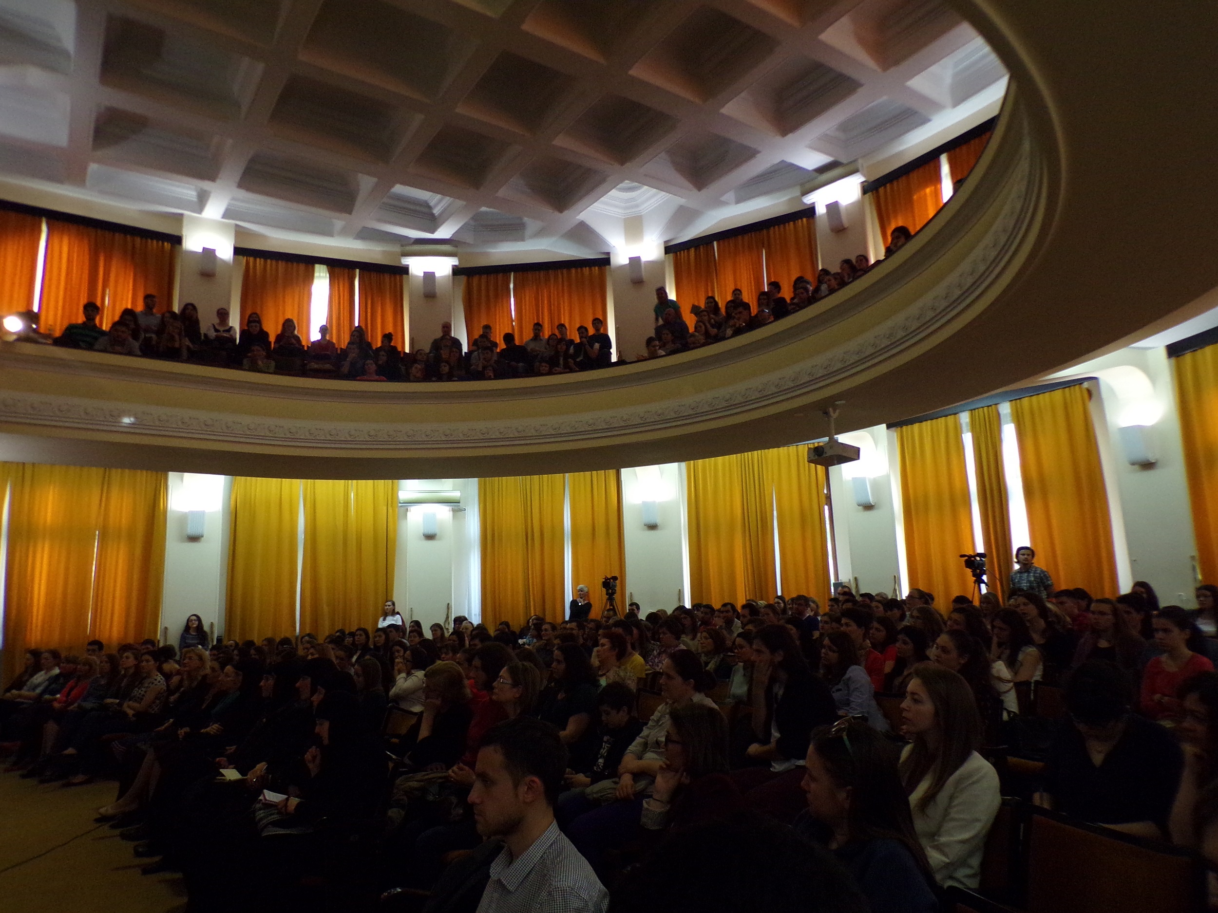 Conferință susținută de maica Siluana Vlad: „Iubirea şi dependenţa emoţională - cum le deosebim?“