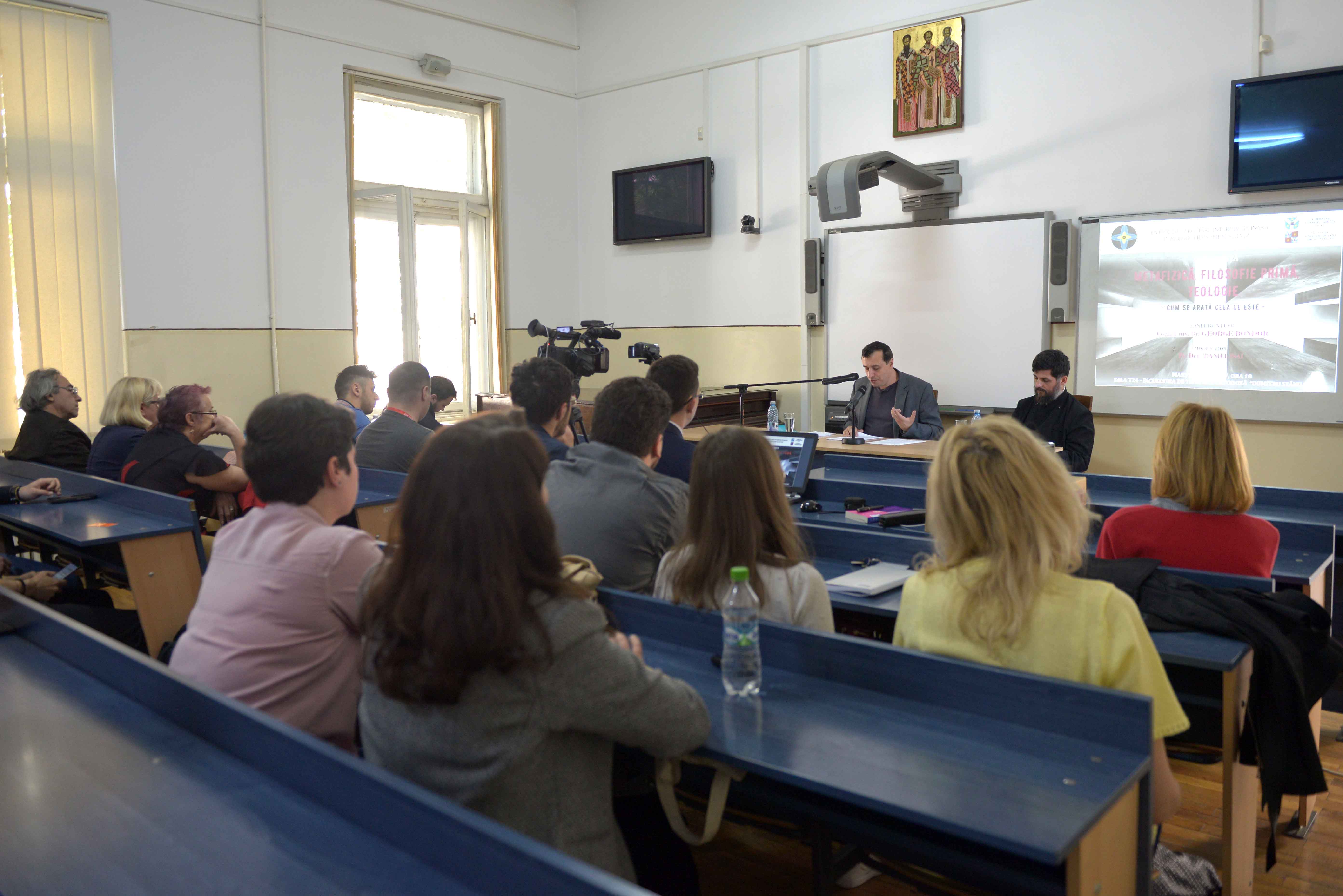 (Video) Conferință interdisciplinară la Facultatea de Teologie Ortodoxă din Iaşi