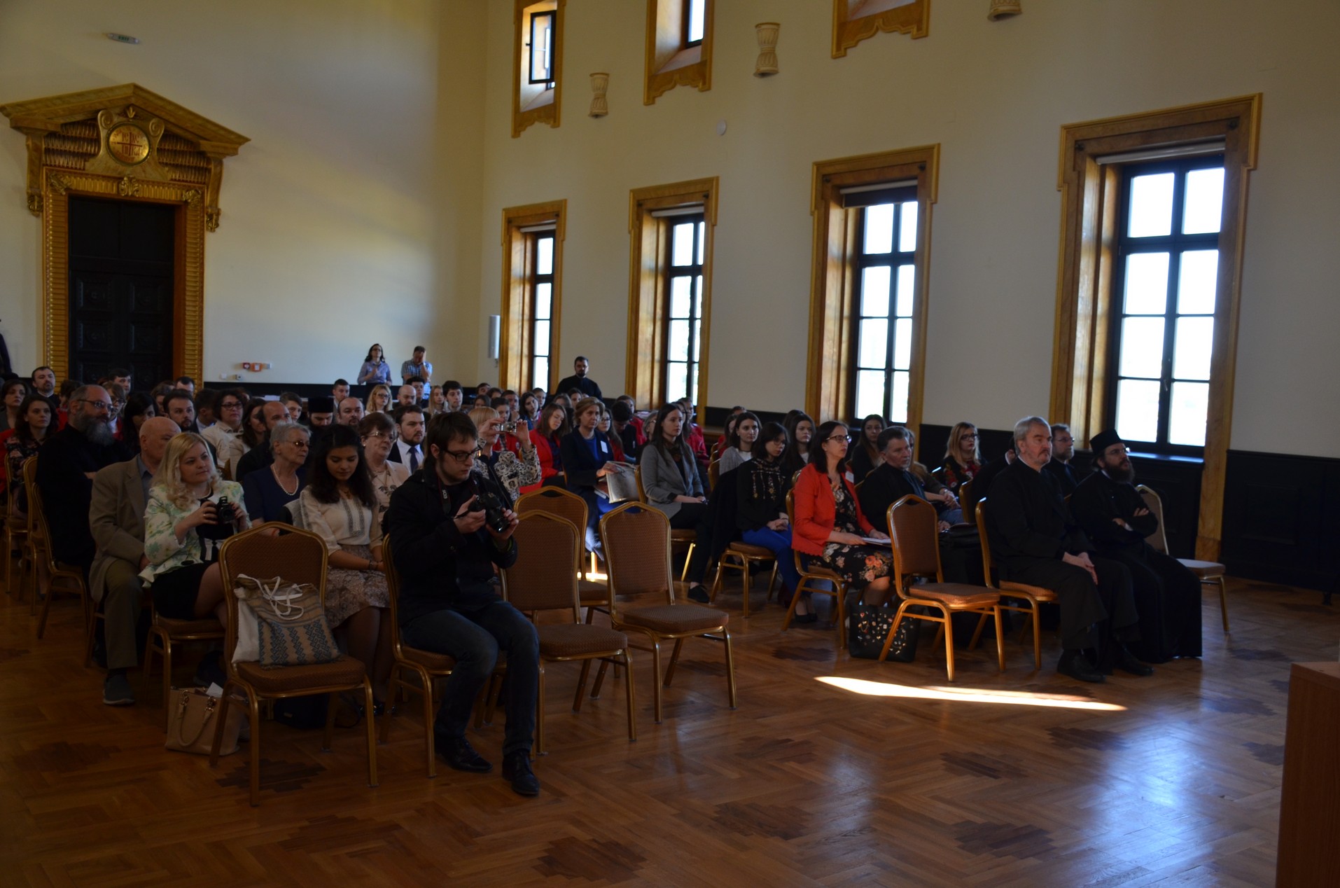 A debutat cea de-a VII-a ediţie a Simpozionului Naţional „Explorări în tradiţia biblică românească şi europeană“