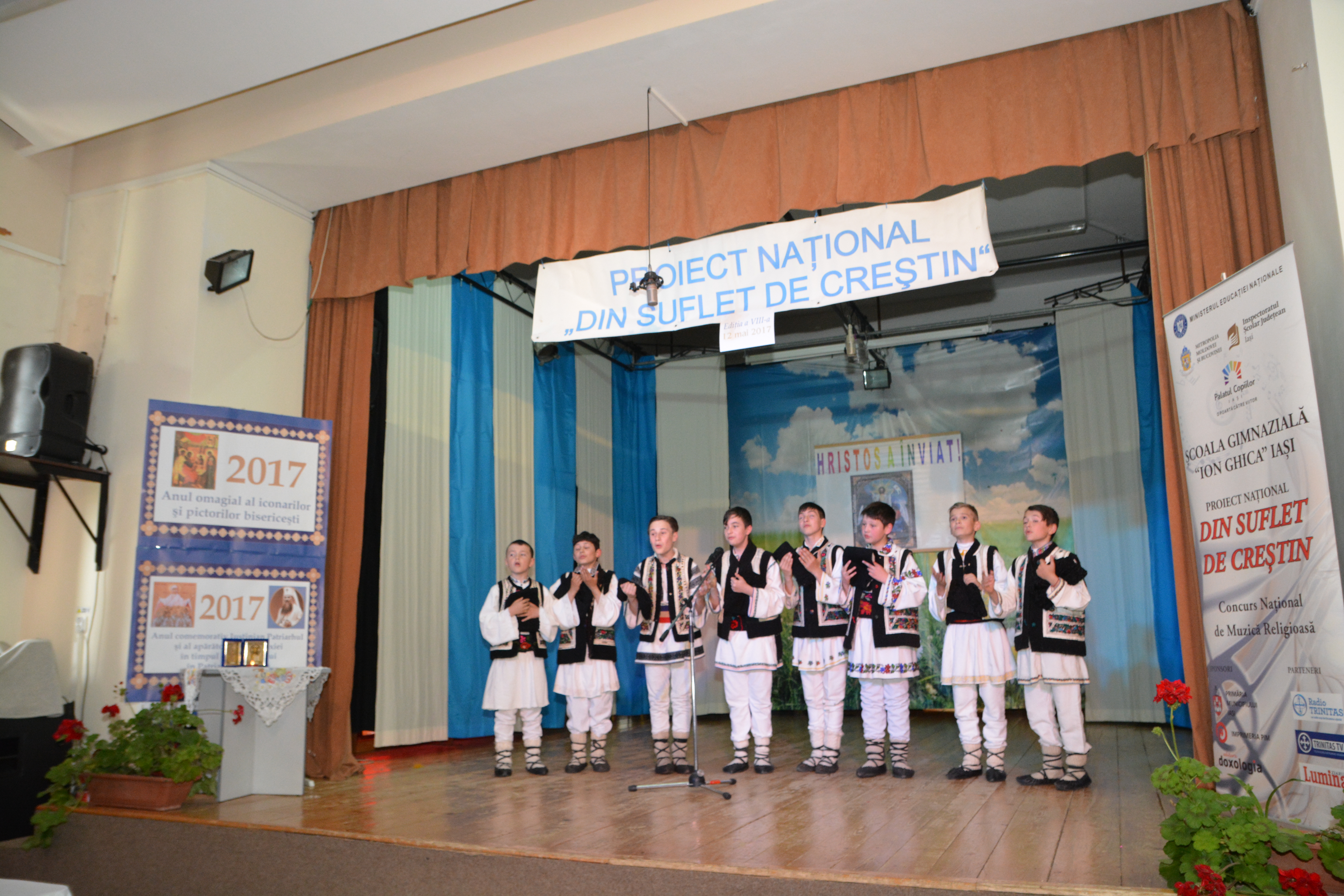 450 de participanţi în 8 ore de muzică la concursul „Din suflet de creştin“