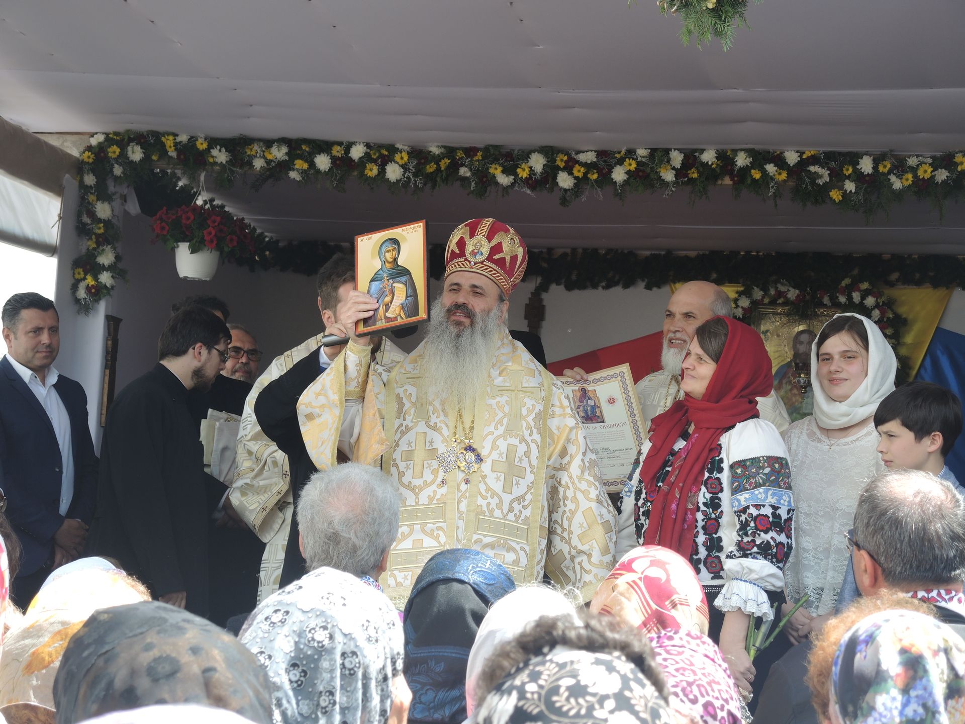 Sfințirea Paraclisului „Sfântul Cuvios Paisie Aghioritul” din Bistrița, comuna Alexandru cel Bun Sfințirea Paraclisului „Sfântul Cuvios Paisie Aghioritul” din Bistrița, comuna Alexandru cel Bun