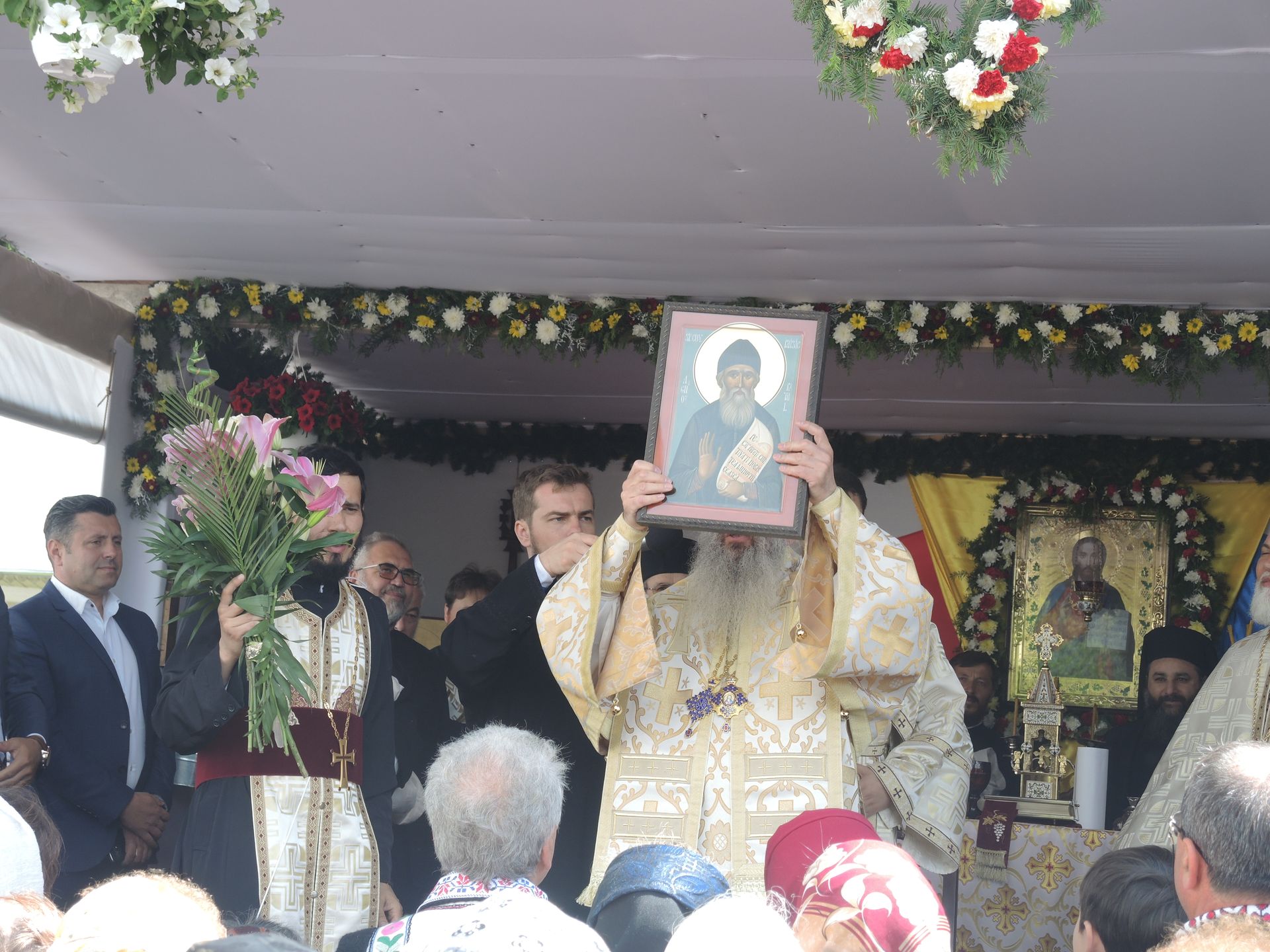 Sfințirea Paraclisului „Sfântul Cuvios Paisie Aghioritul” din Bistrița, comuna Alexandru cel Bun Sfințirea Paraclisului „Sfântul Cuvios Paisie Aghioritul” din Bistrița, comuna Alexandru cel Bun