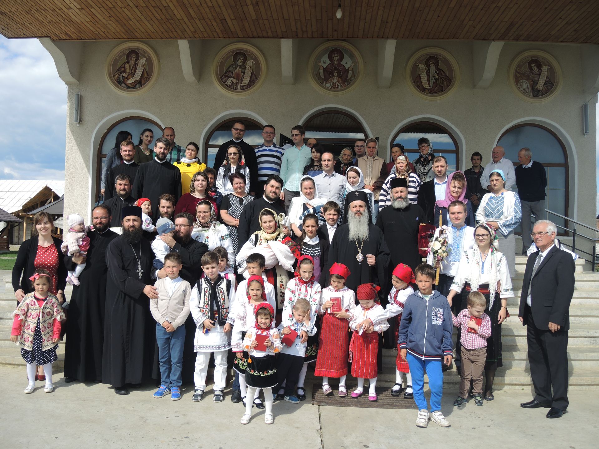 Sfințirea Paraclisului „Sfântul Cuvios Paisie Aghioritul” din Bistrița, comuna Alexandru cel Bun Sfințirea Paraclisului „Sfântul Cuvios Paisie Aghioritul” din Bistrița, comuna Alexandru cel Bun